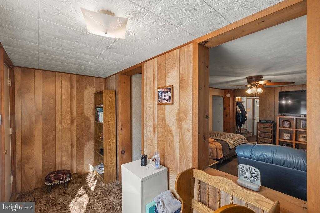 470 Racetrack Rd photo 17