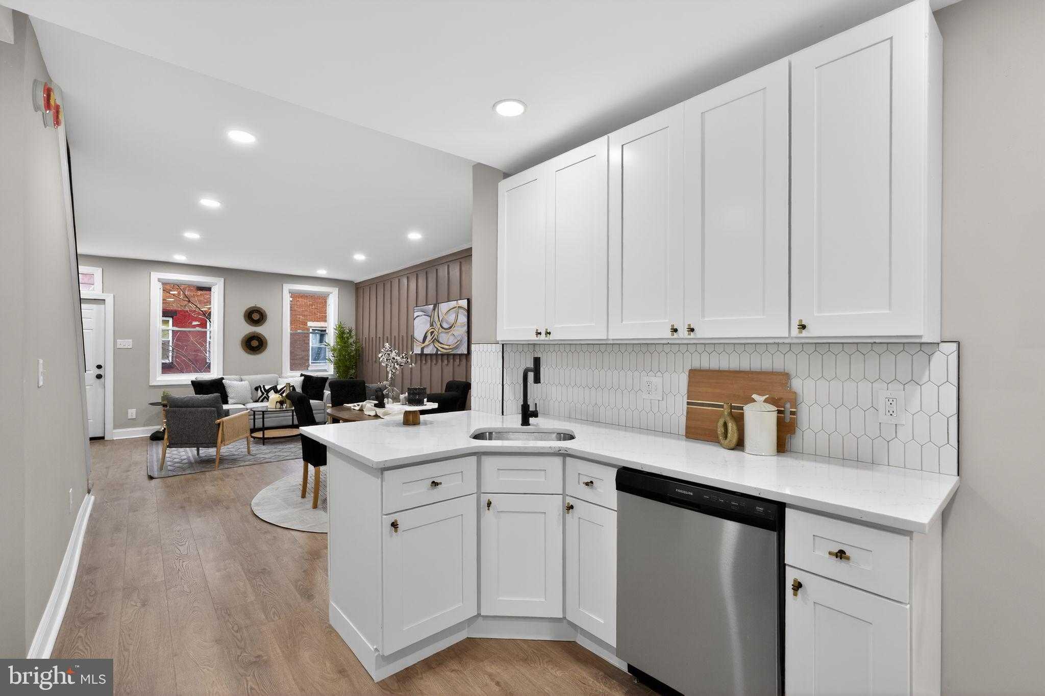 3812 N Darien St photo 12