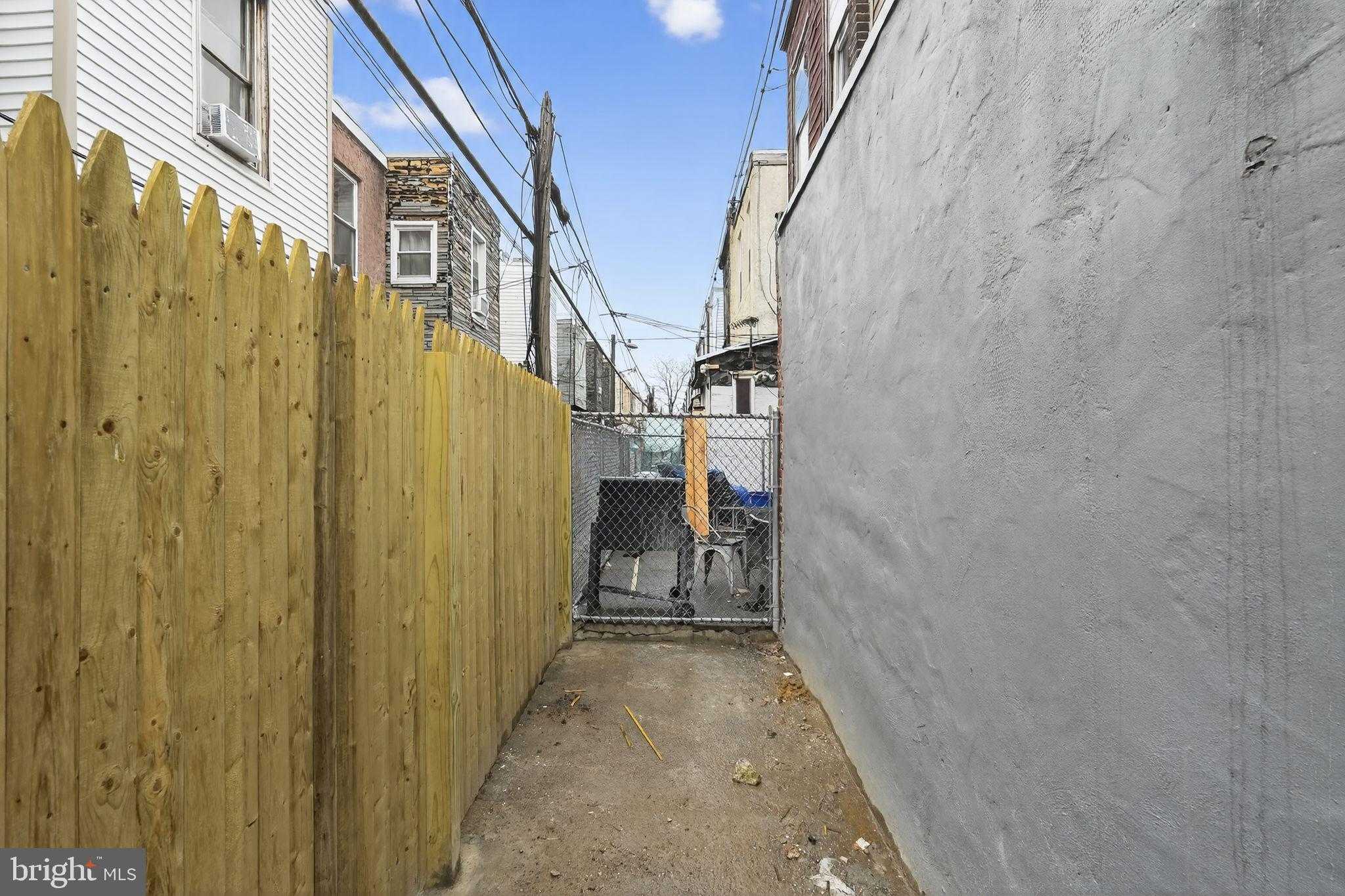 3812 N Darien St photo 28