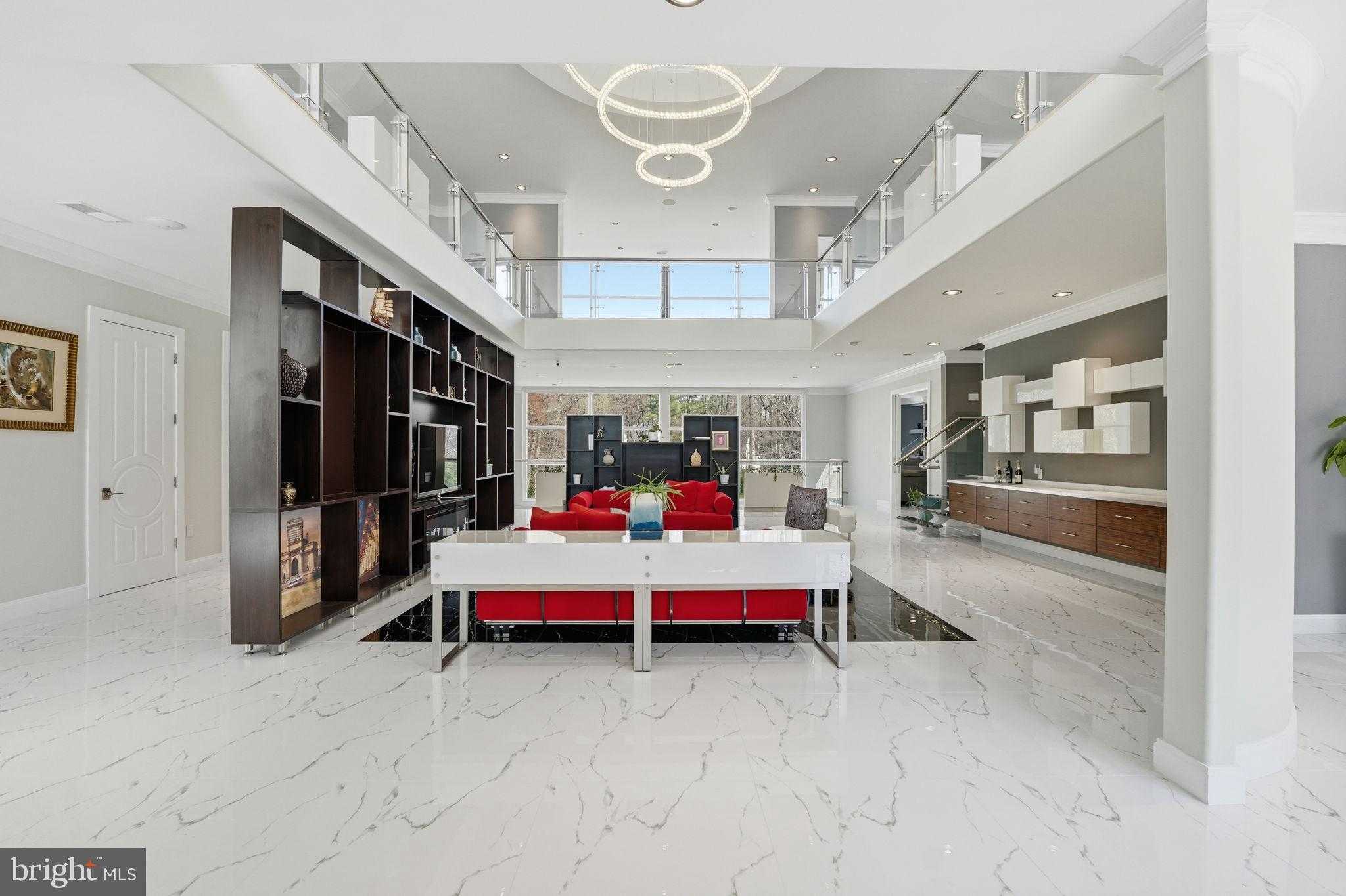 10405 Boswell Ln photo 2