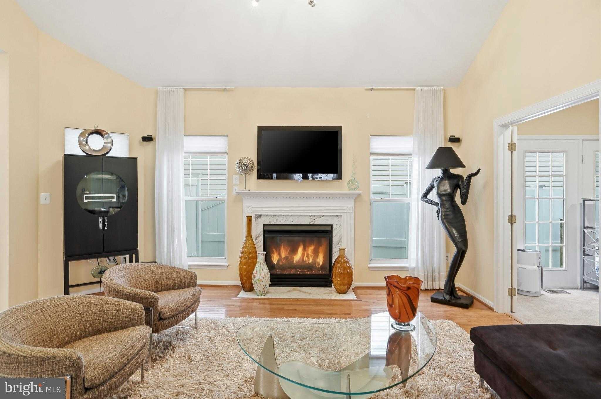 8941 Griffin Way photo 5