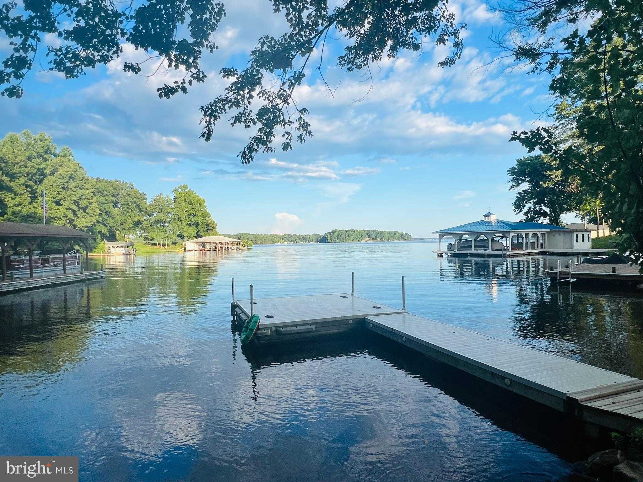 3631 Breaknock Rd photo 2