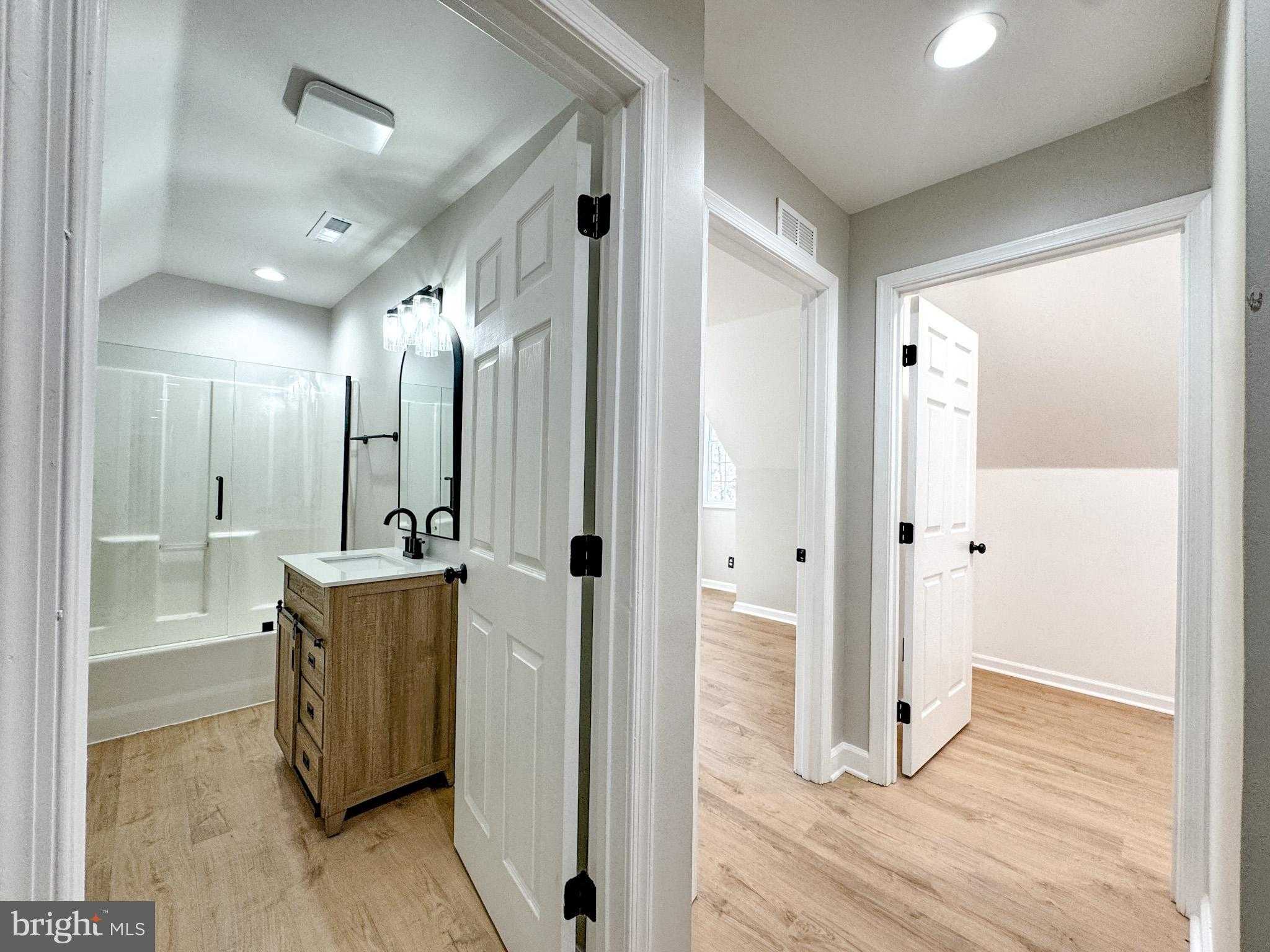 3631 Breaknock Rd photo 38