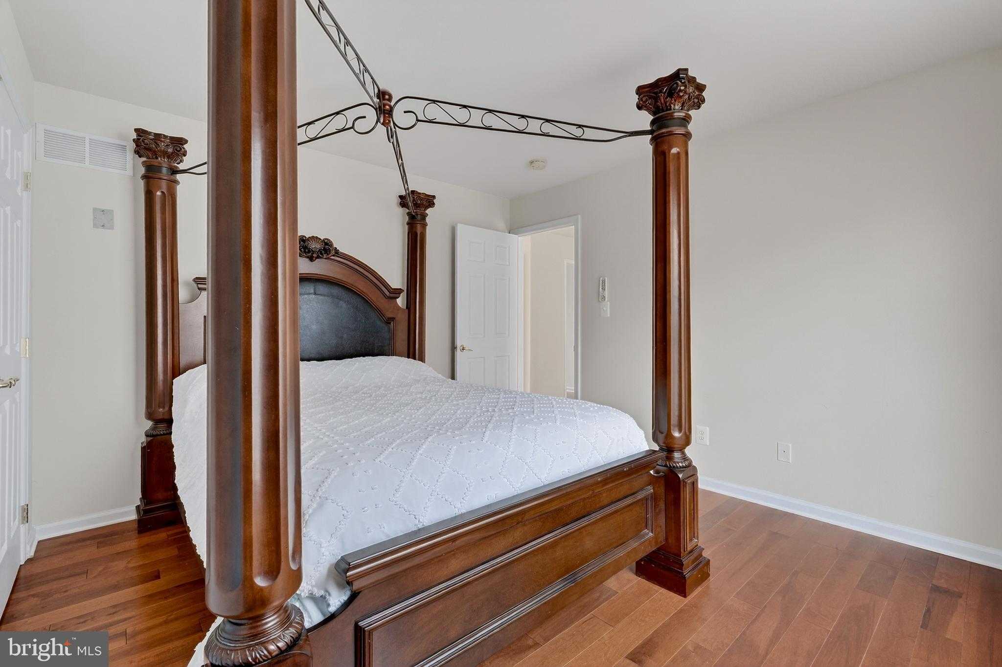 169 Thomas Jefferson Ter photo 33