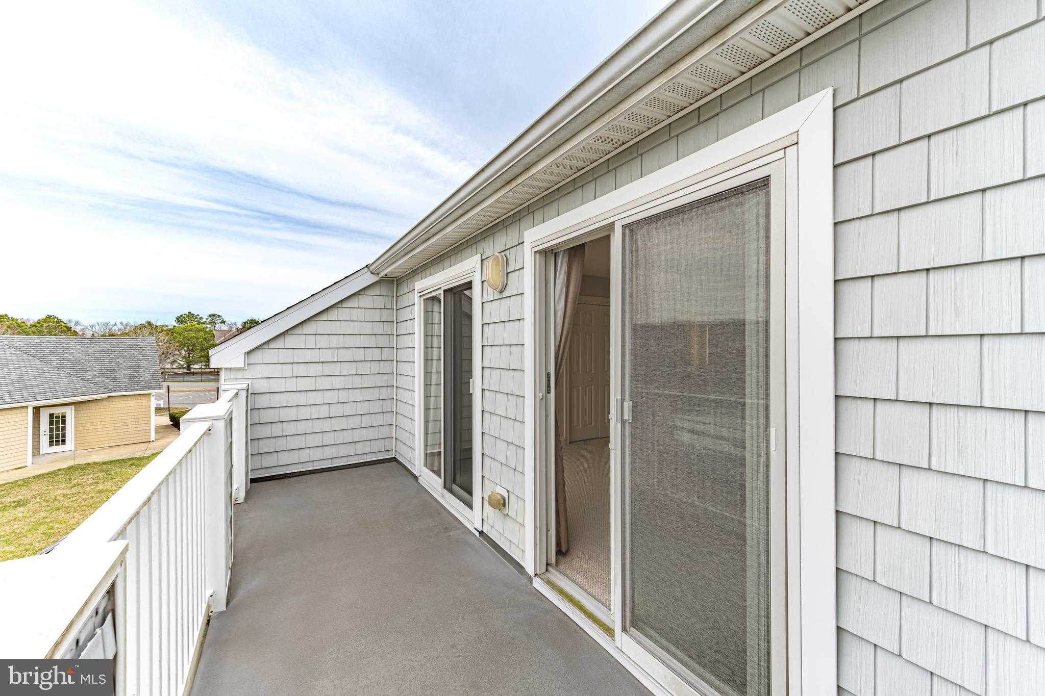 9701 Village Ln photo 35