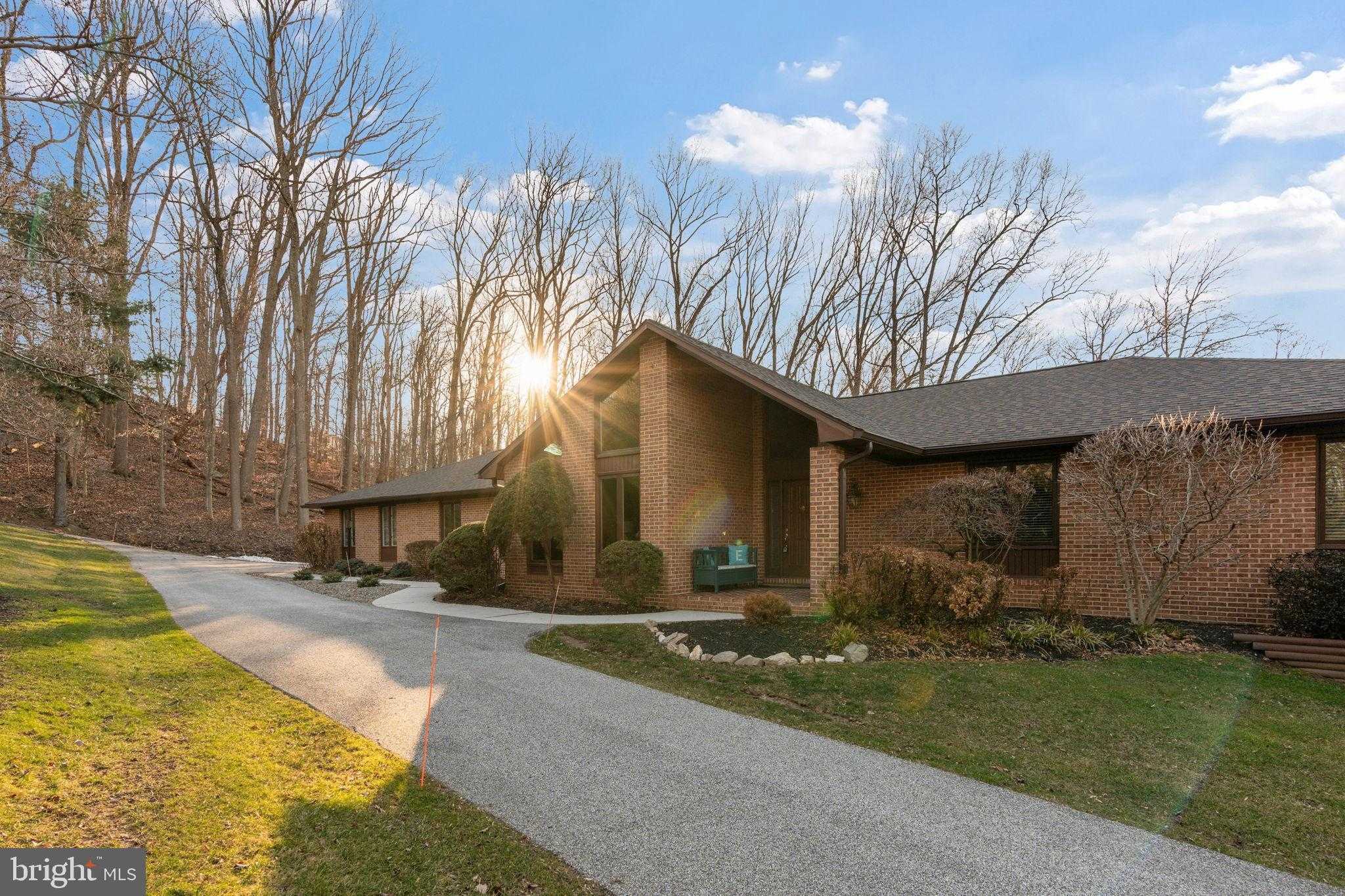 2104 Highland Ridge Dr photo 3