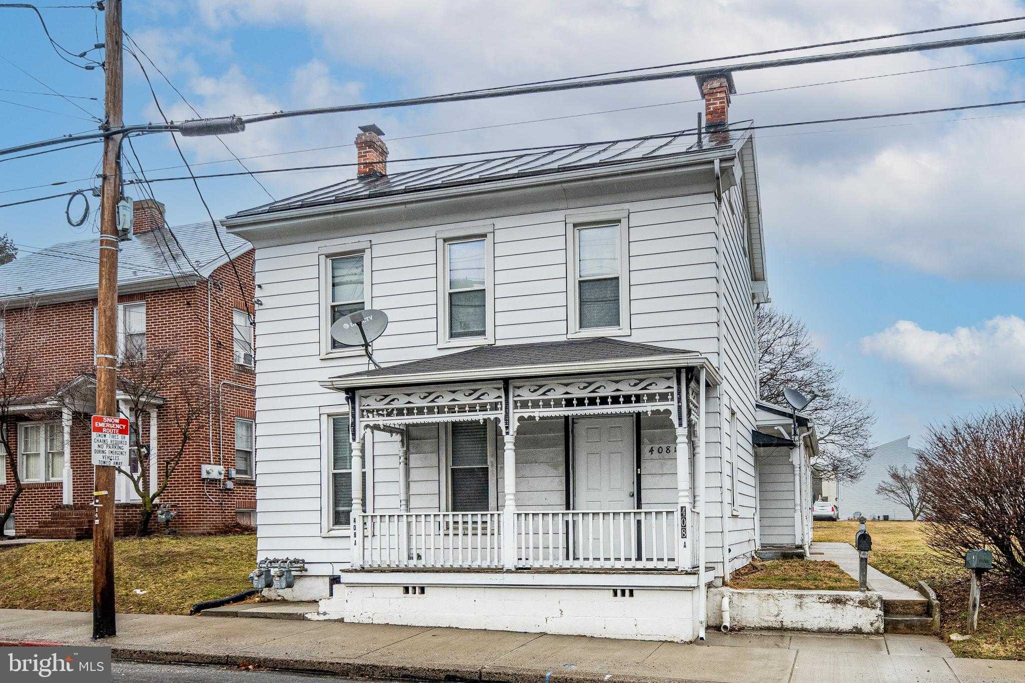 408 S Queen St photo 9