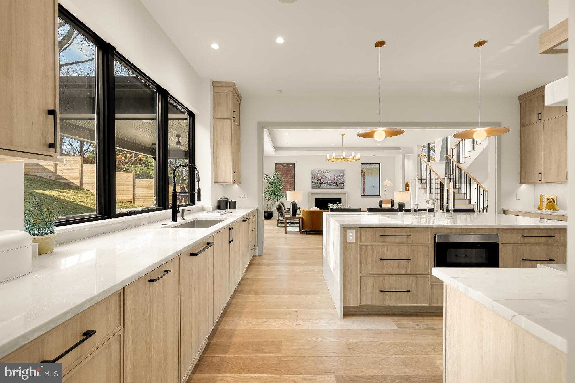 5828 Tanglewood Dr photo 10