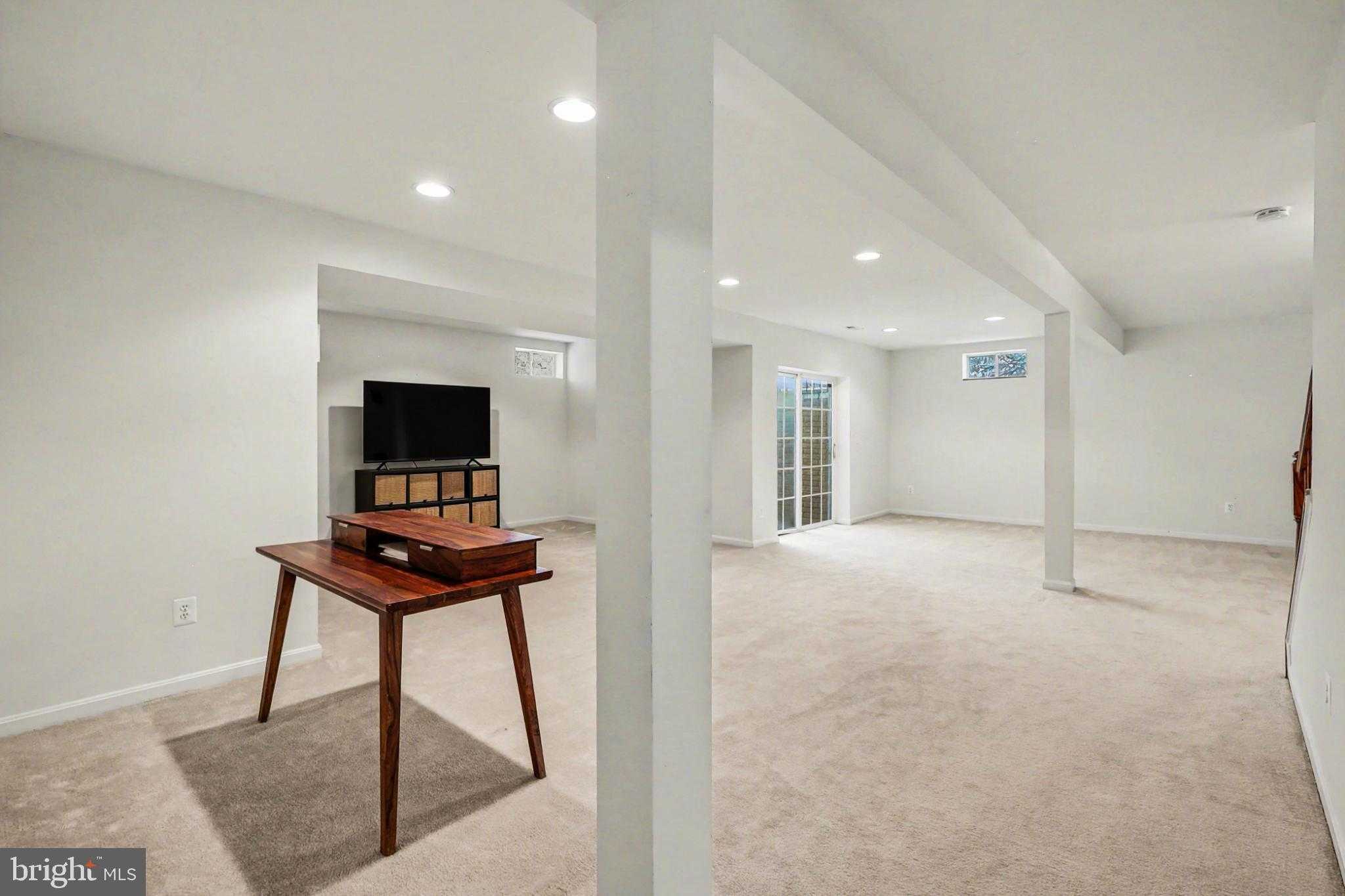 19201 Buna St photo 57