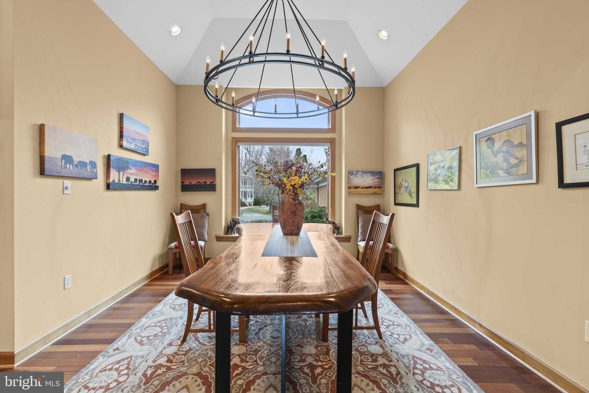 615 Traveller CT photo 29