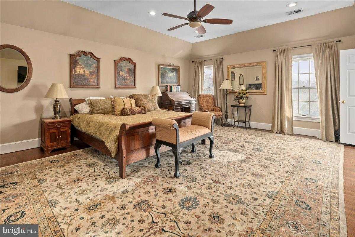 9498 Lynnhall Pl photo 34