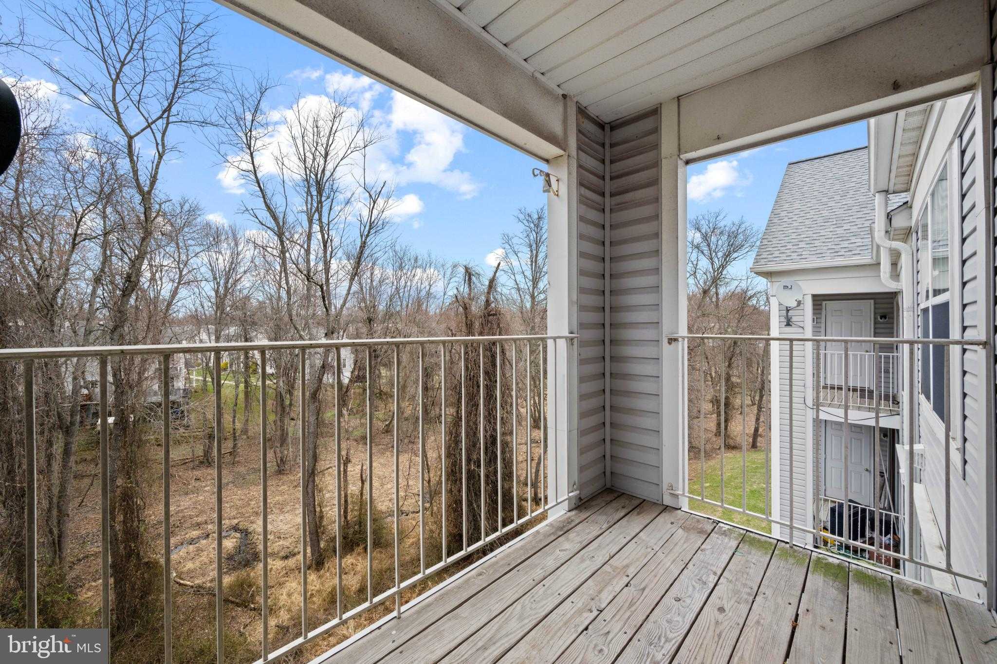 736 Kennington Rd photo 23