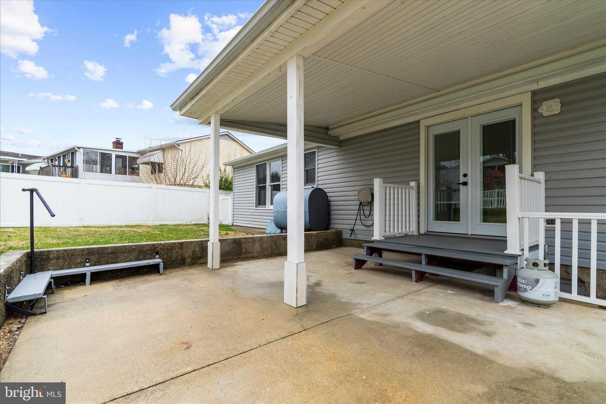 12129 Buttonwood Ln photo 11