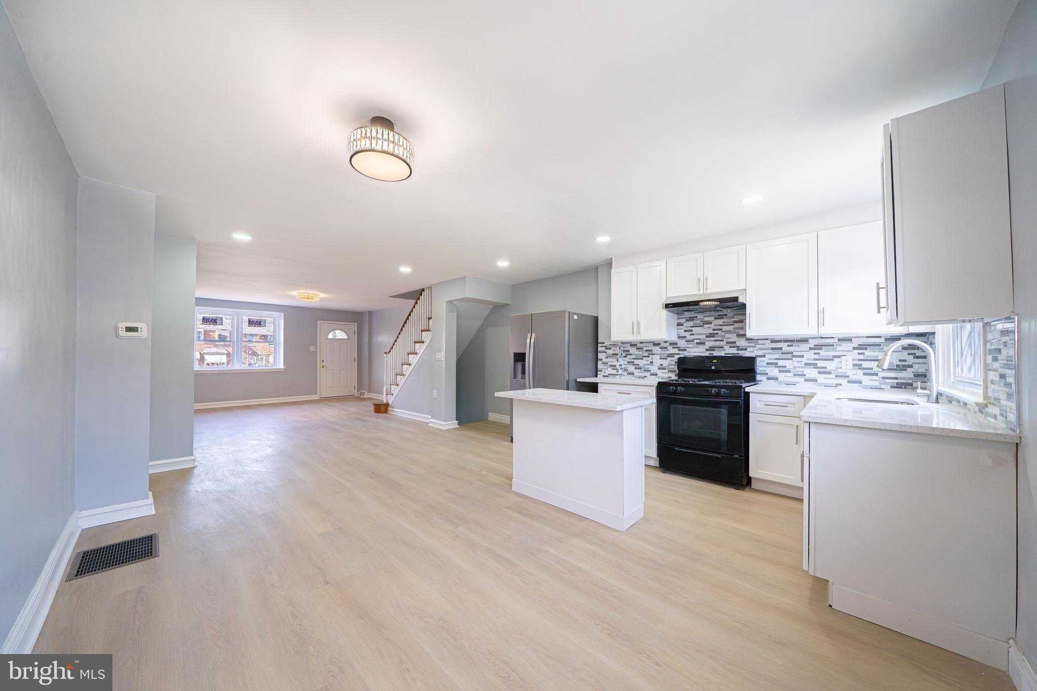 617 Mayfair St photo 15