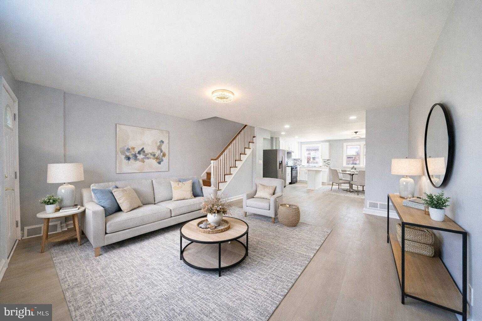 617 Mayfair St photo 4