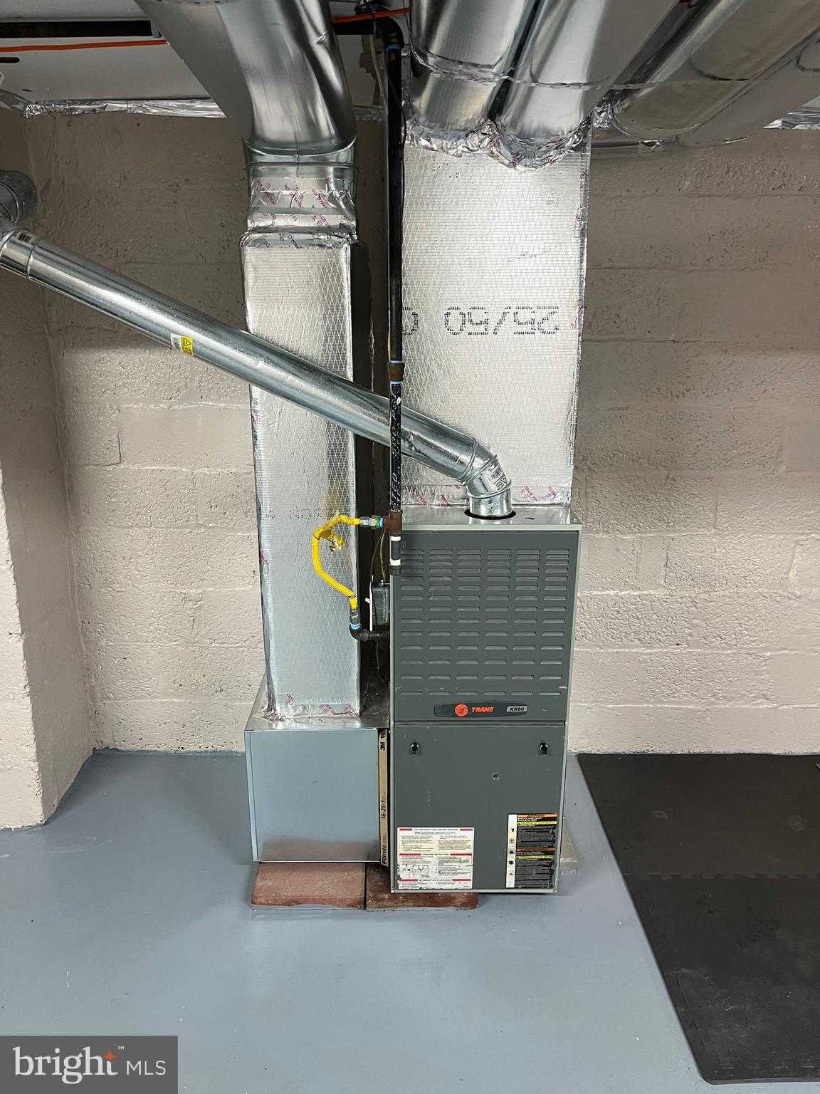 240 Harding CT photo 24