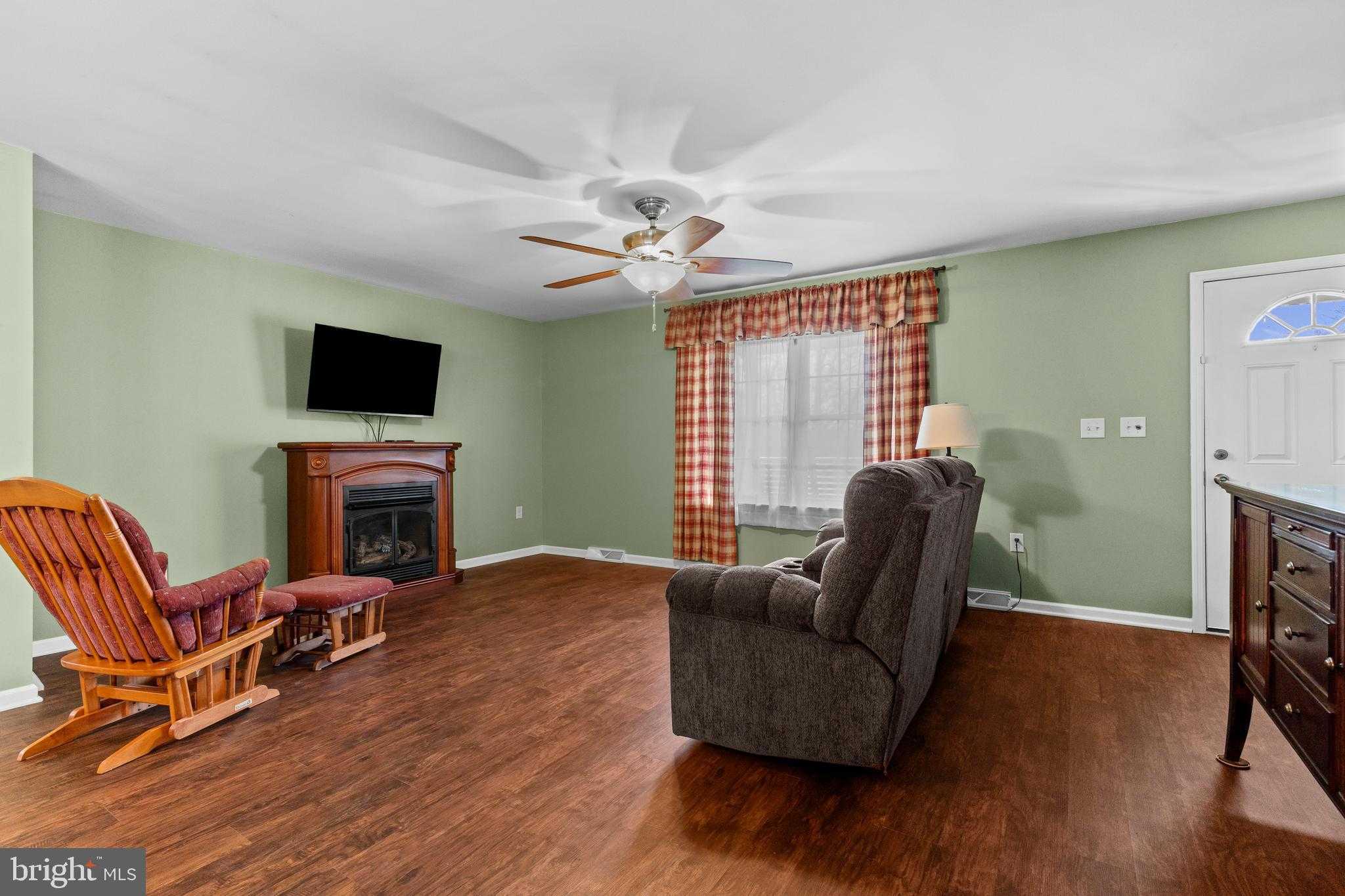 104 N Grant St photo 5