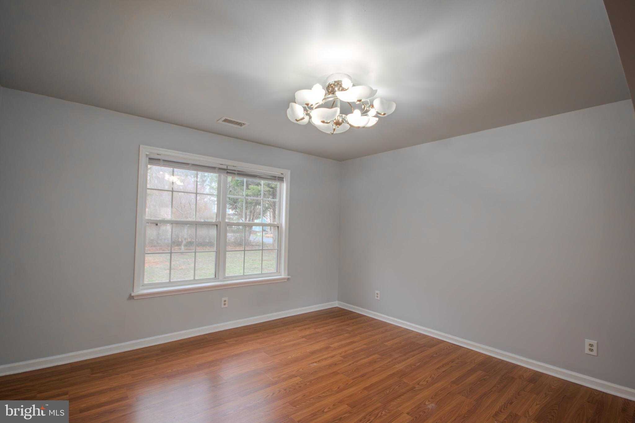 808 Upland Dr photo 10