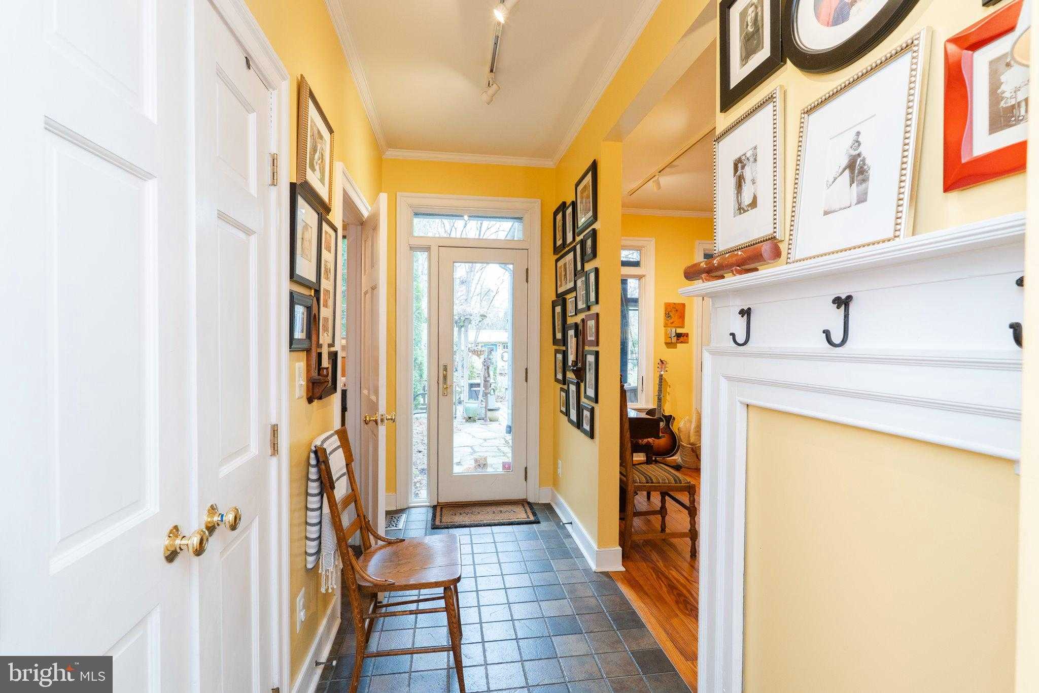 307 W German St photo 22