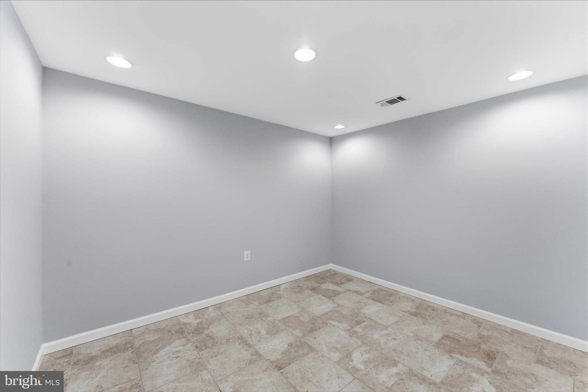 3911 Shelley Ln photo 32