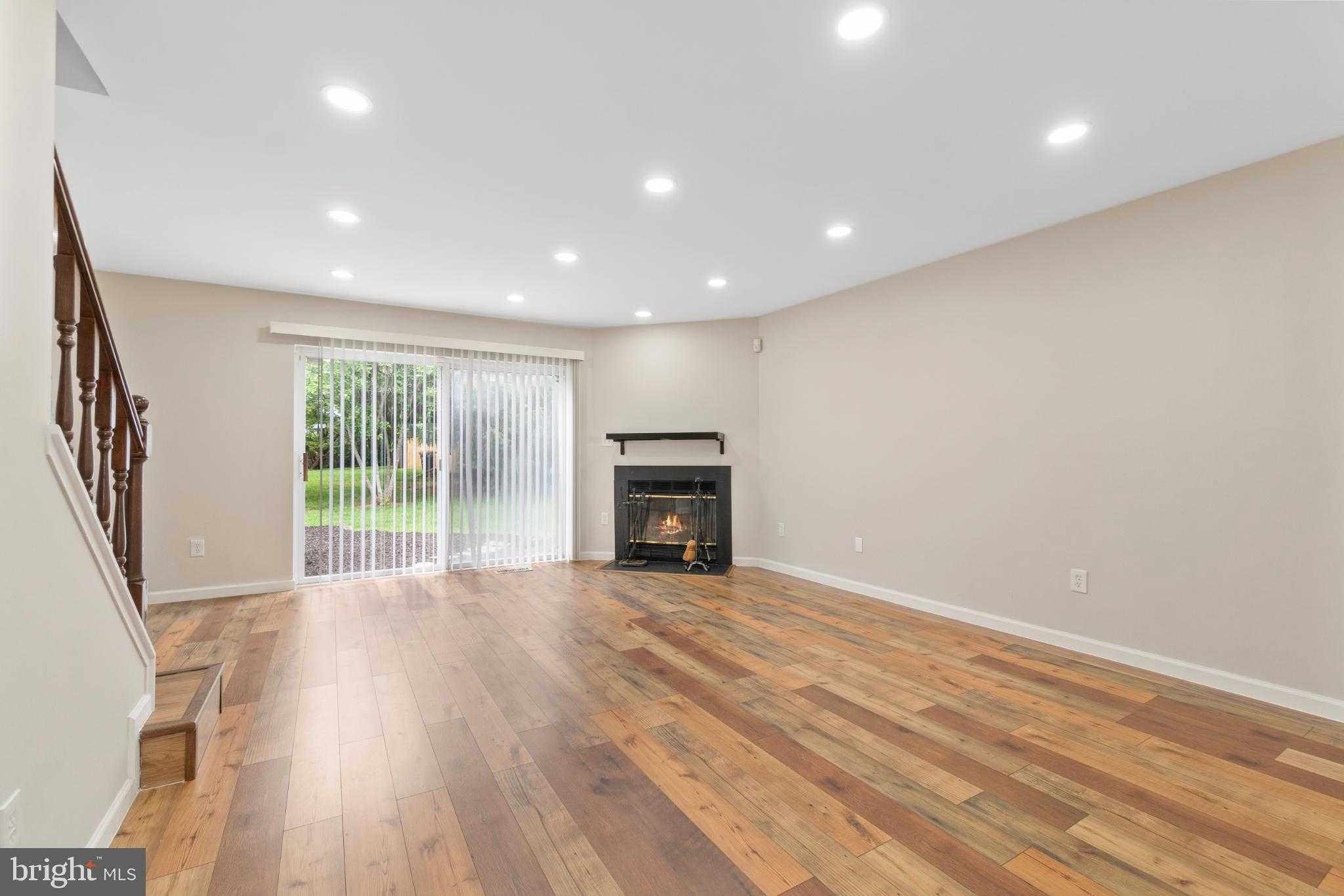 1004 Dartmouth Glen Way photo 11