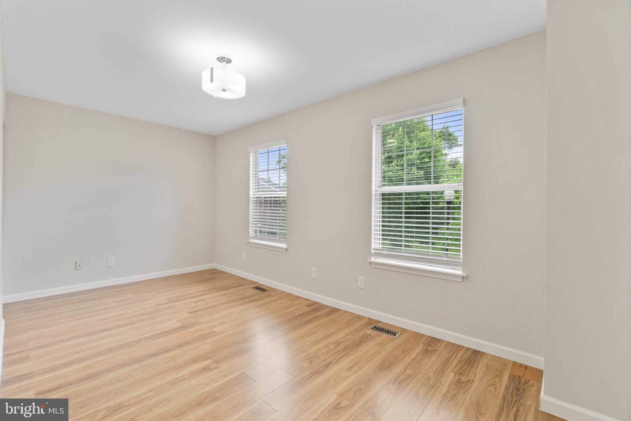 1004 Dartmouth Glen Way photo 19