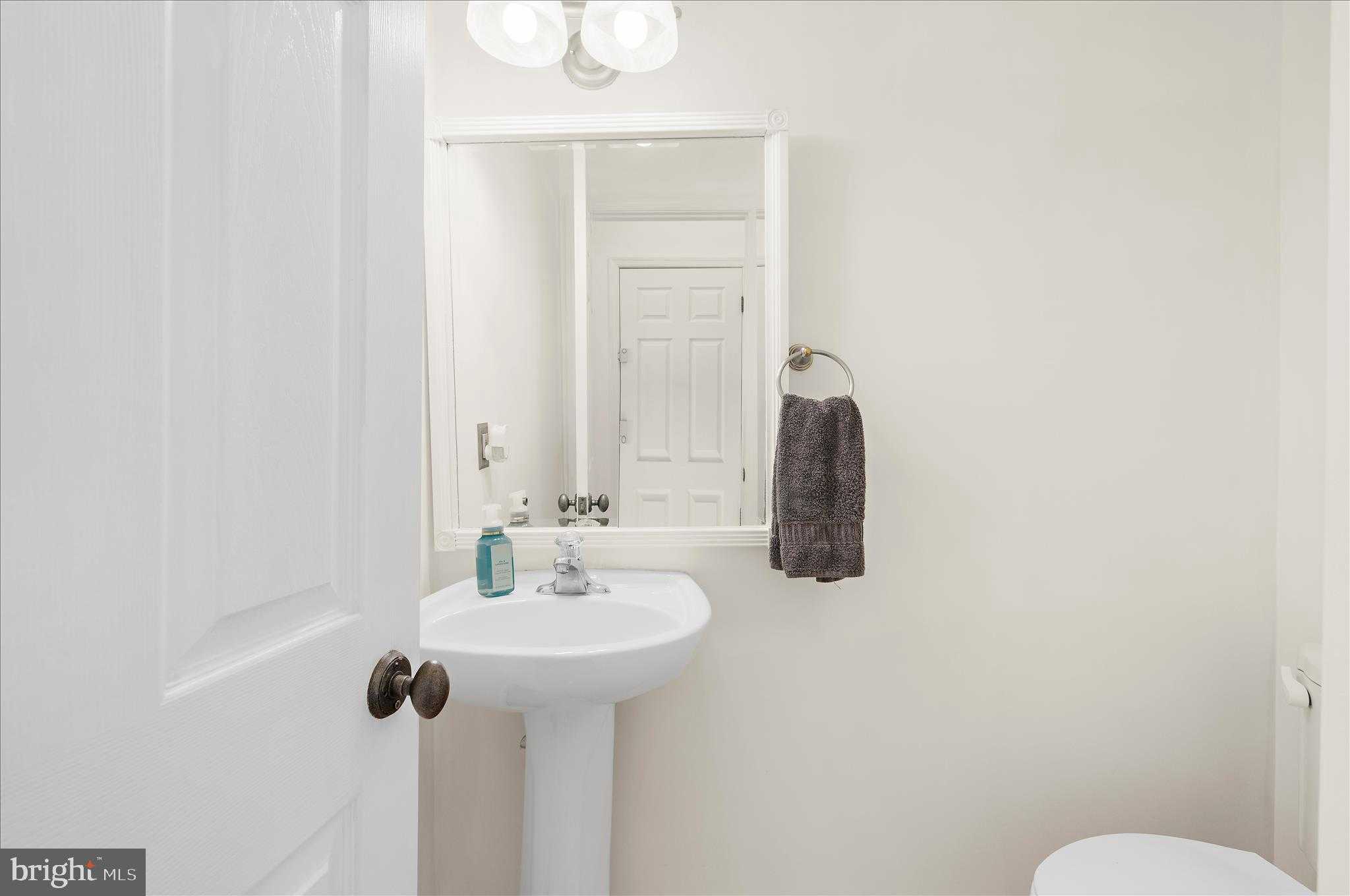 92 Clifford Blvd photo 18