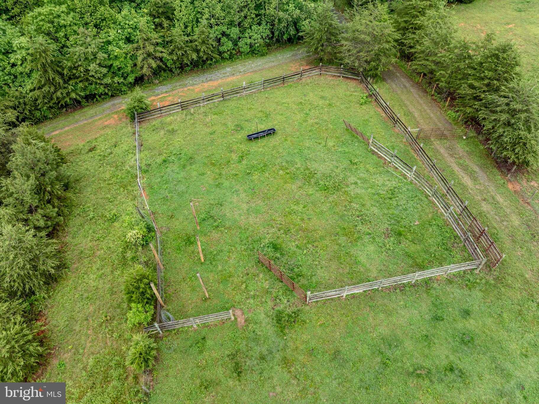 50 Elizabeth Ln photo 35