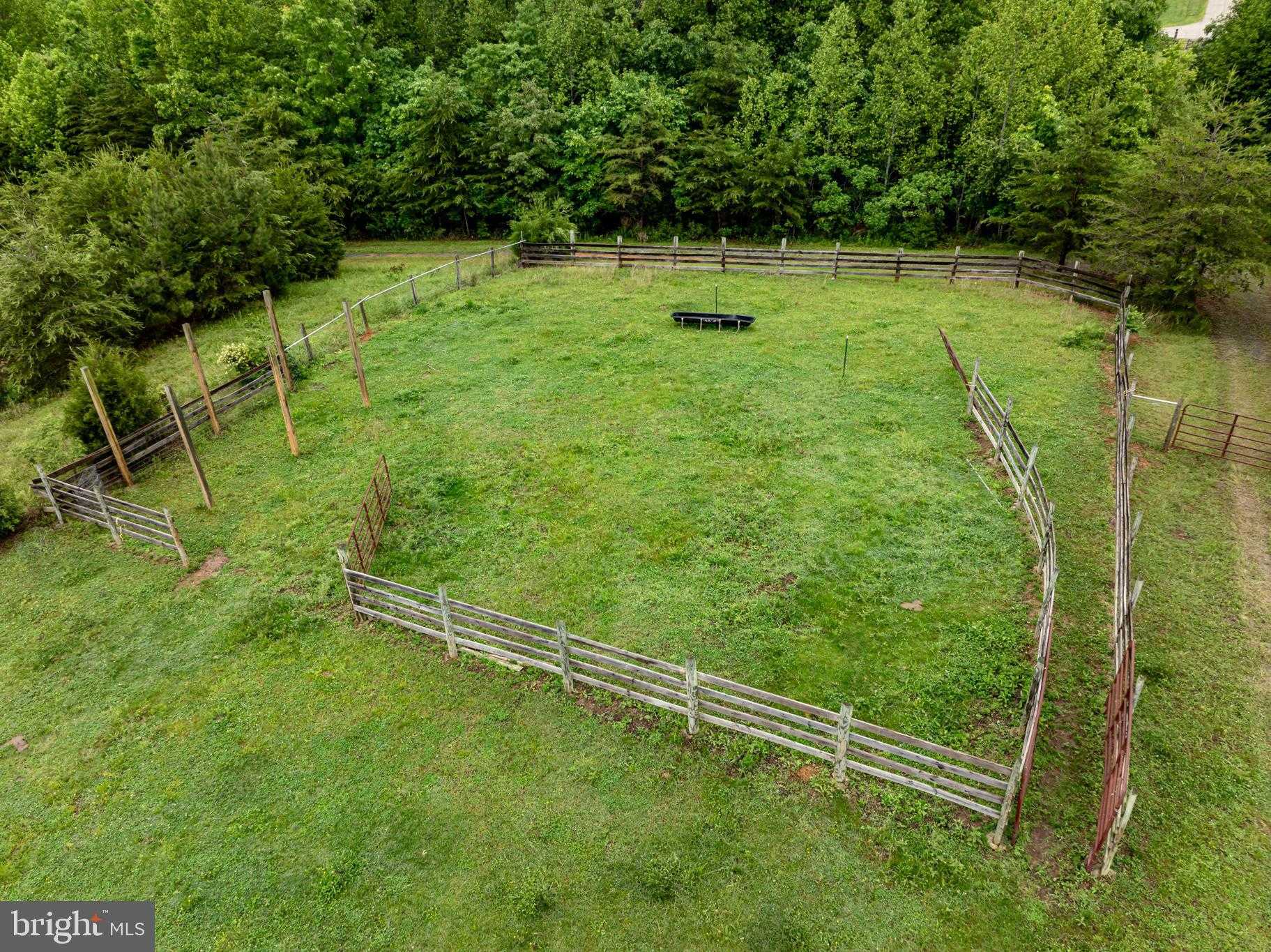 50 Elizabeth Ln photo 36