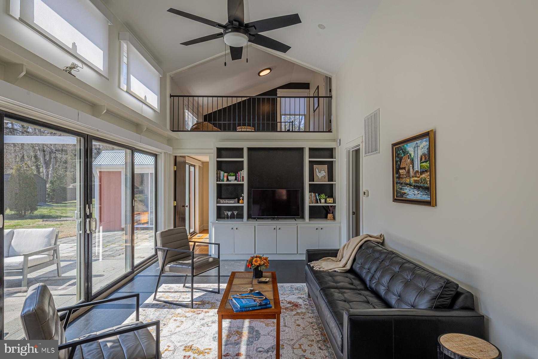 48 Steamboat Rd photo 6