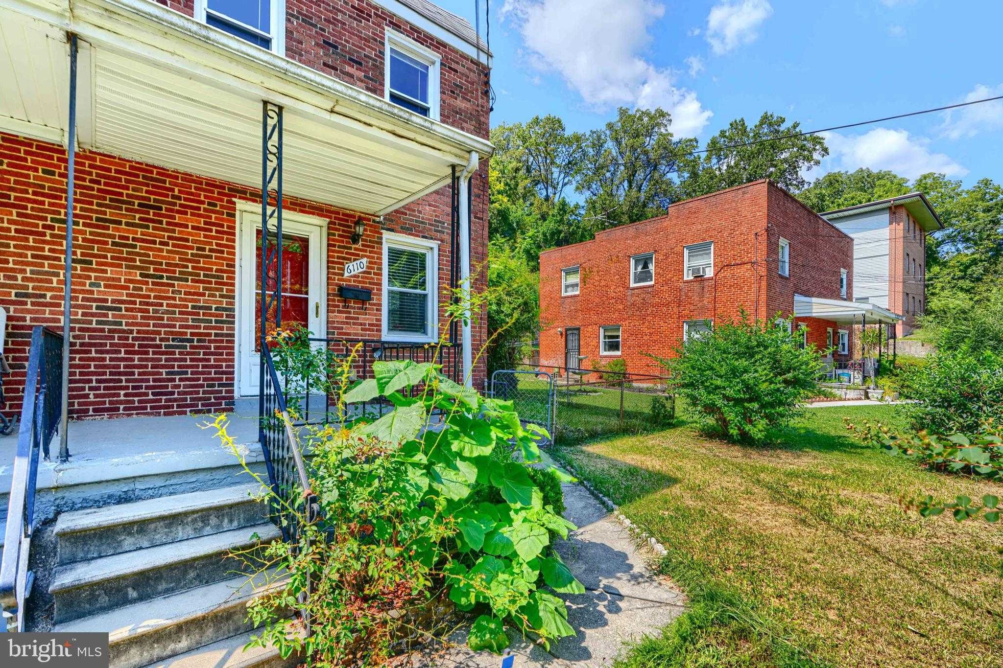 6110 Everall Ave photo 2