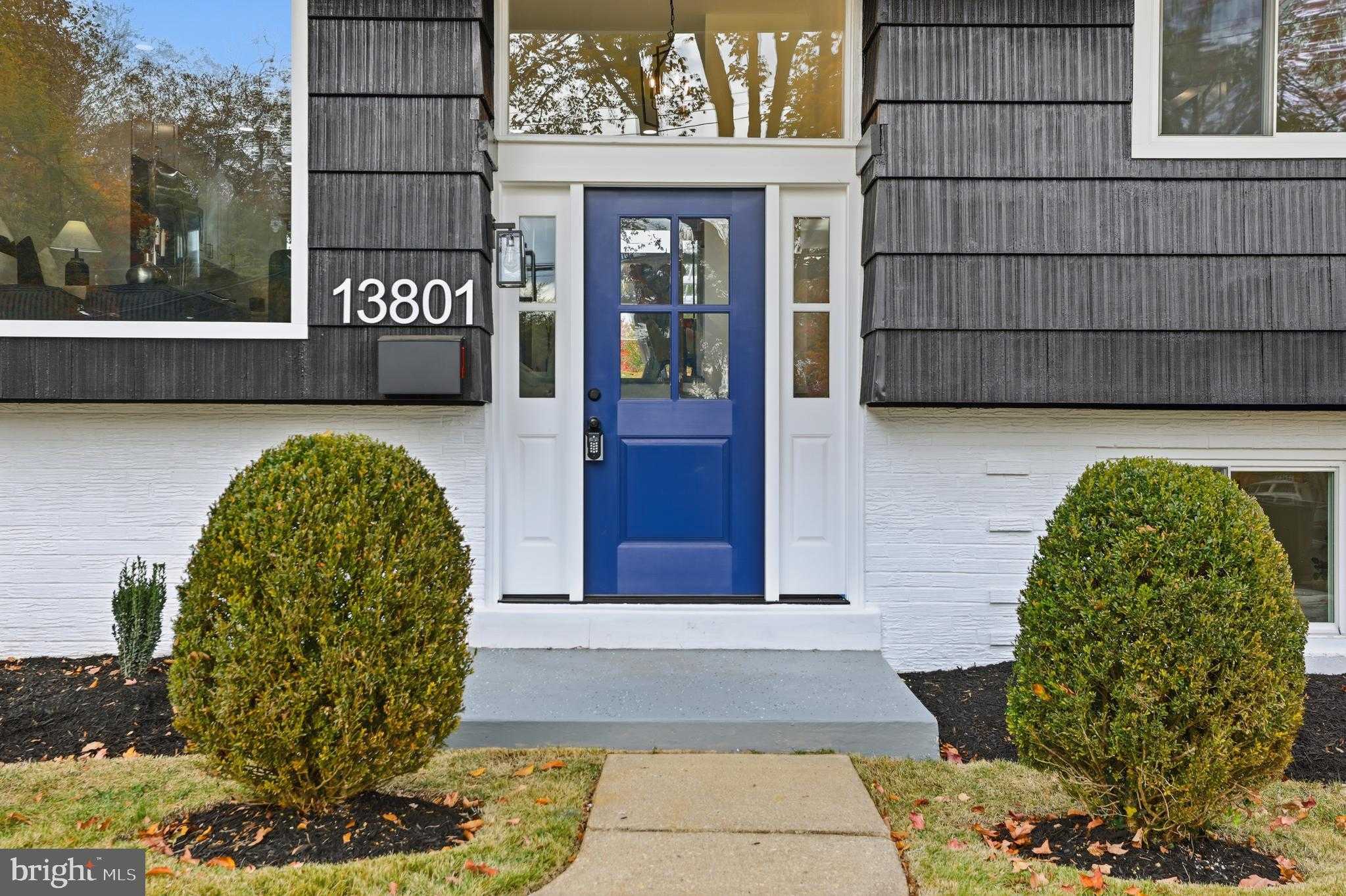 13801 Lionel Ln photo 2