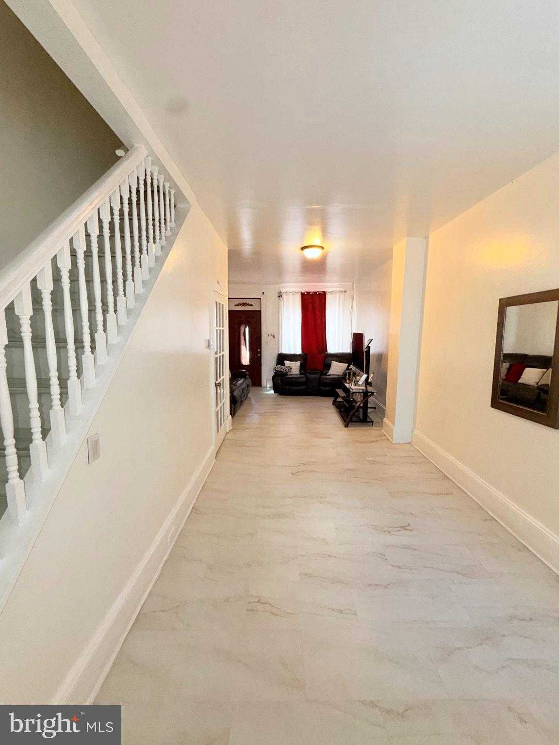 1121 Spruce St photo 6