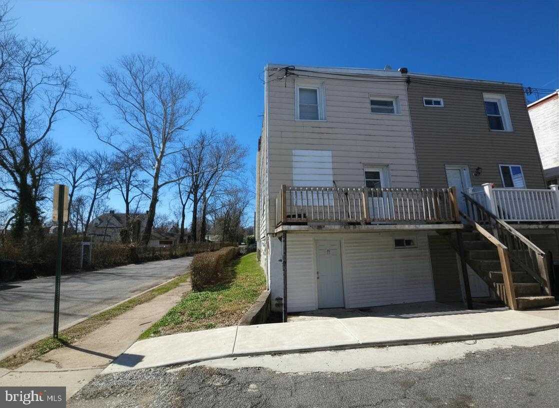 411 S Maple Ave photo 5