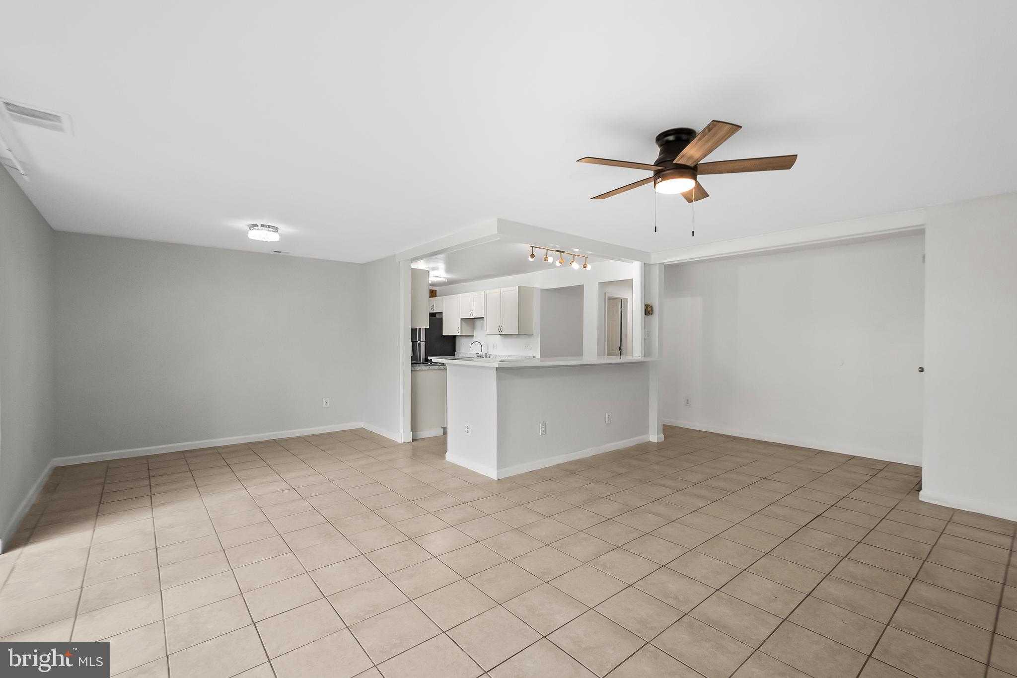 3322 Huntley Square Dr Apt T2 photo 9