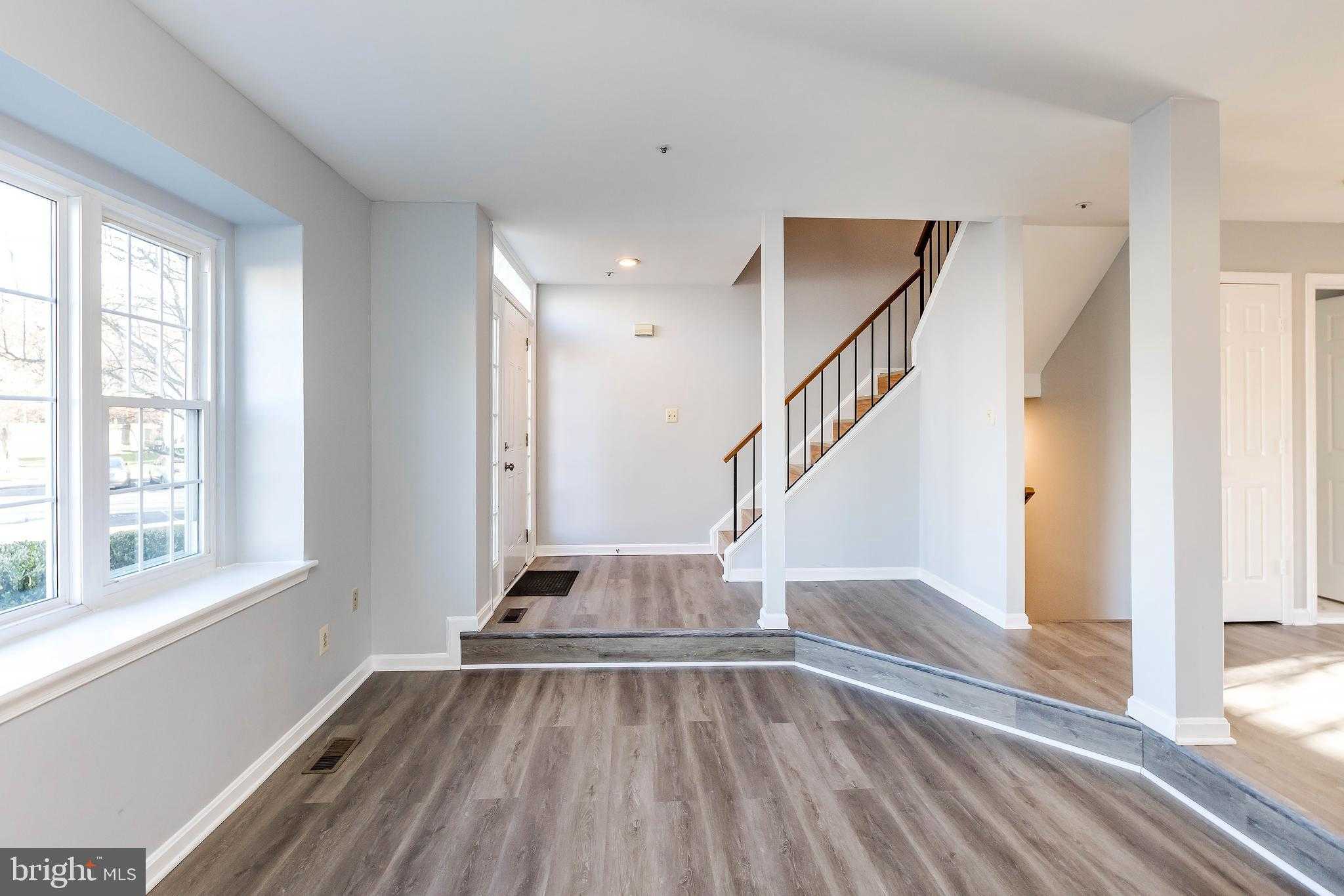 8425 Meadow Green Way photo 10