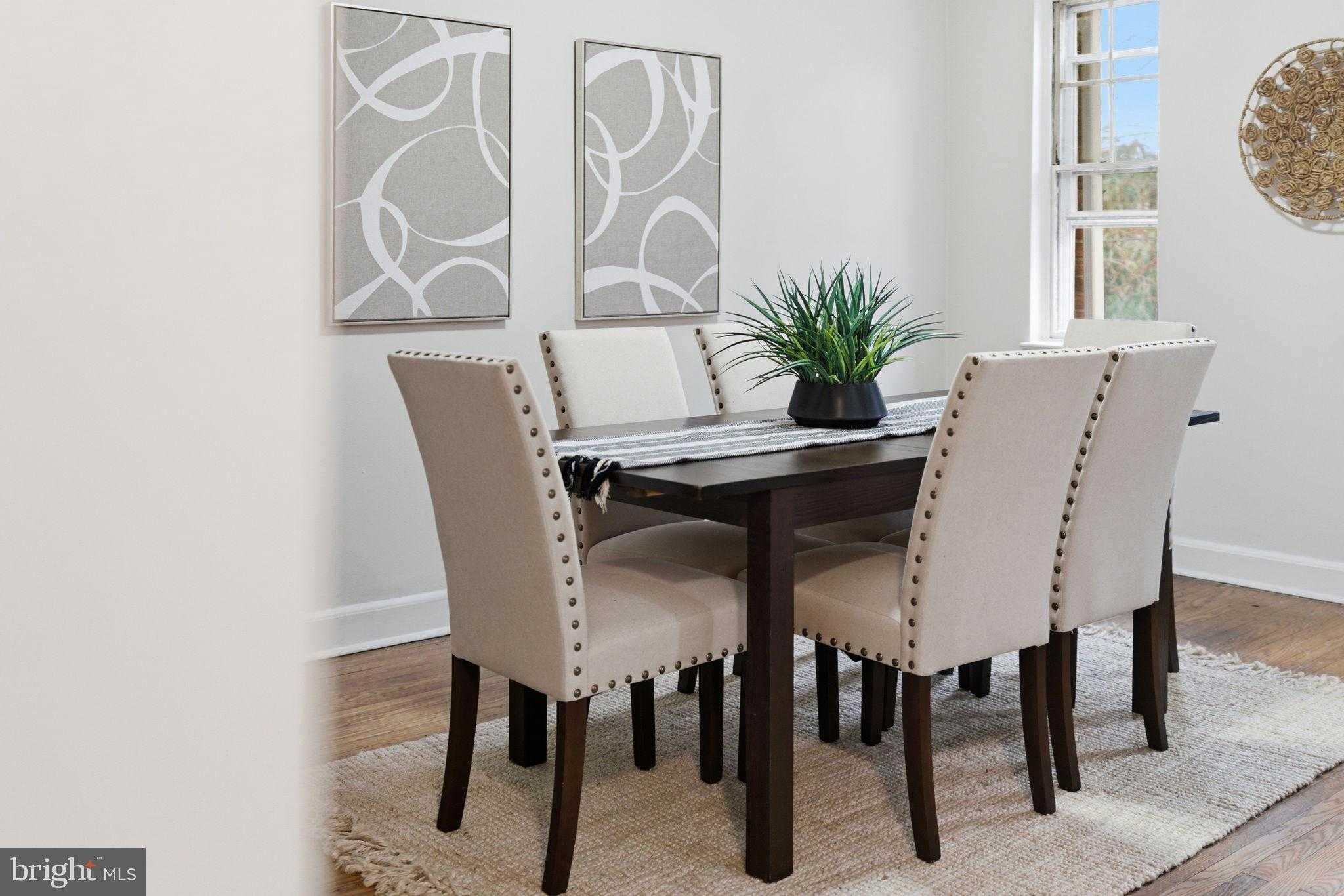 725 Irvington Pl photo 9