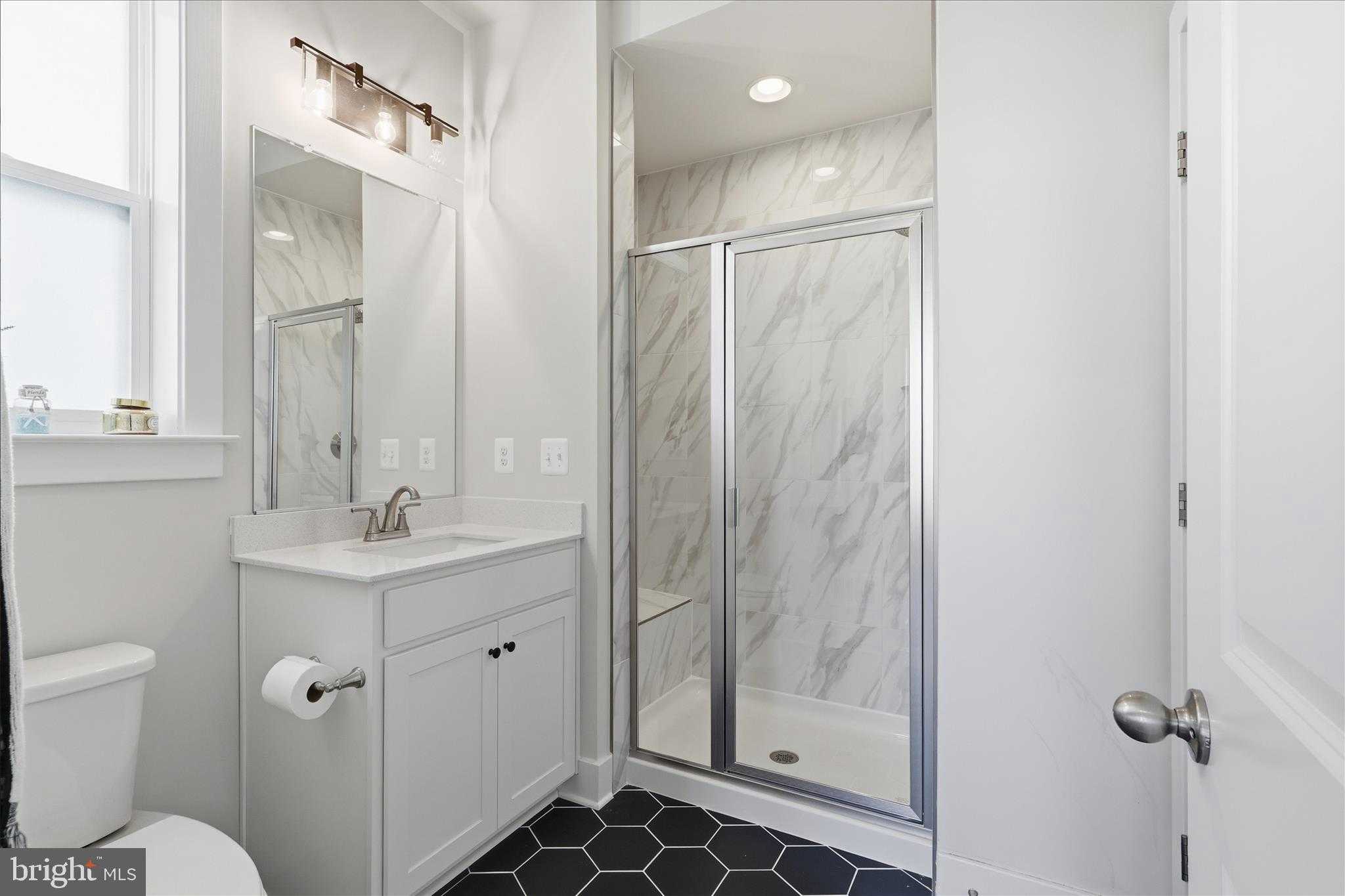 23737 Cinzano CT photo 28