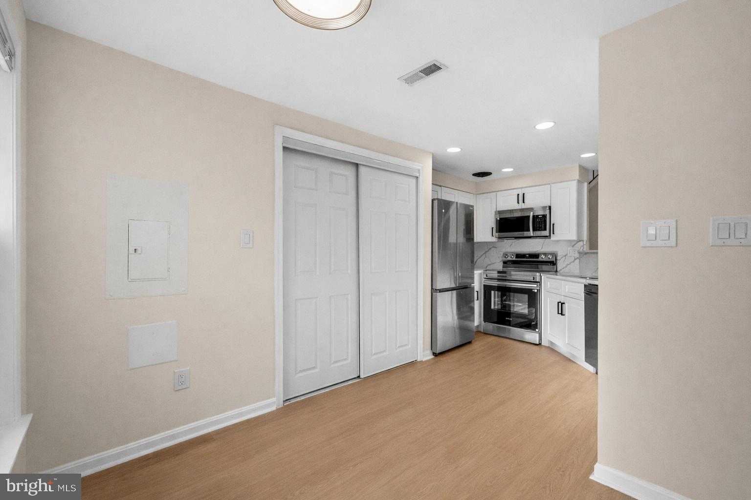 8810 Rustburg Cir photo 12