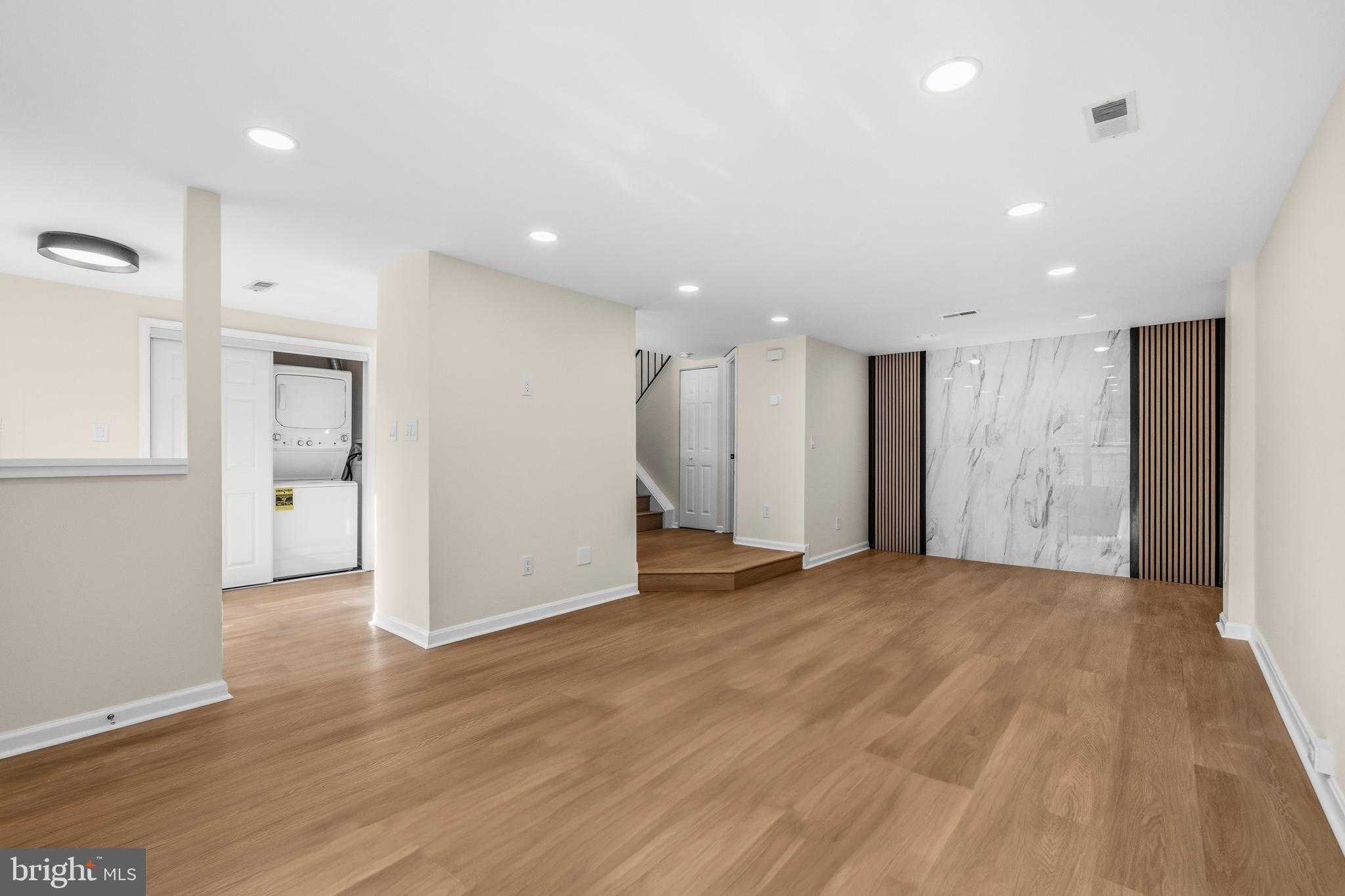 8810 Rustburg Cir photo 6