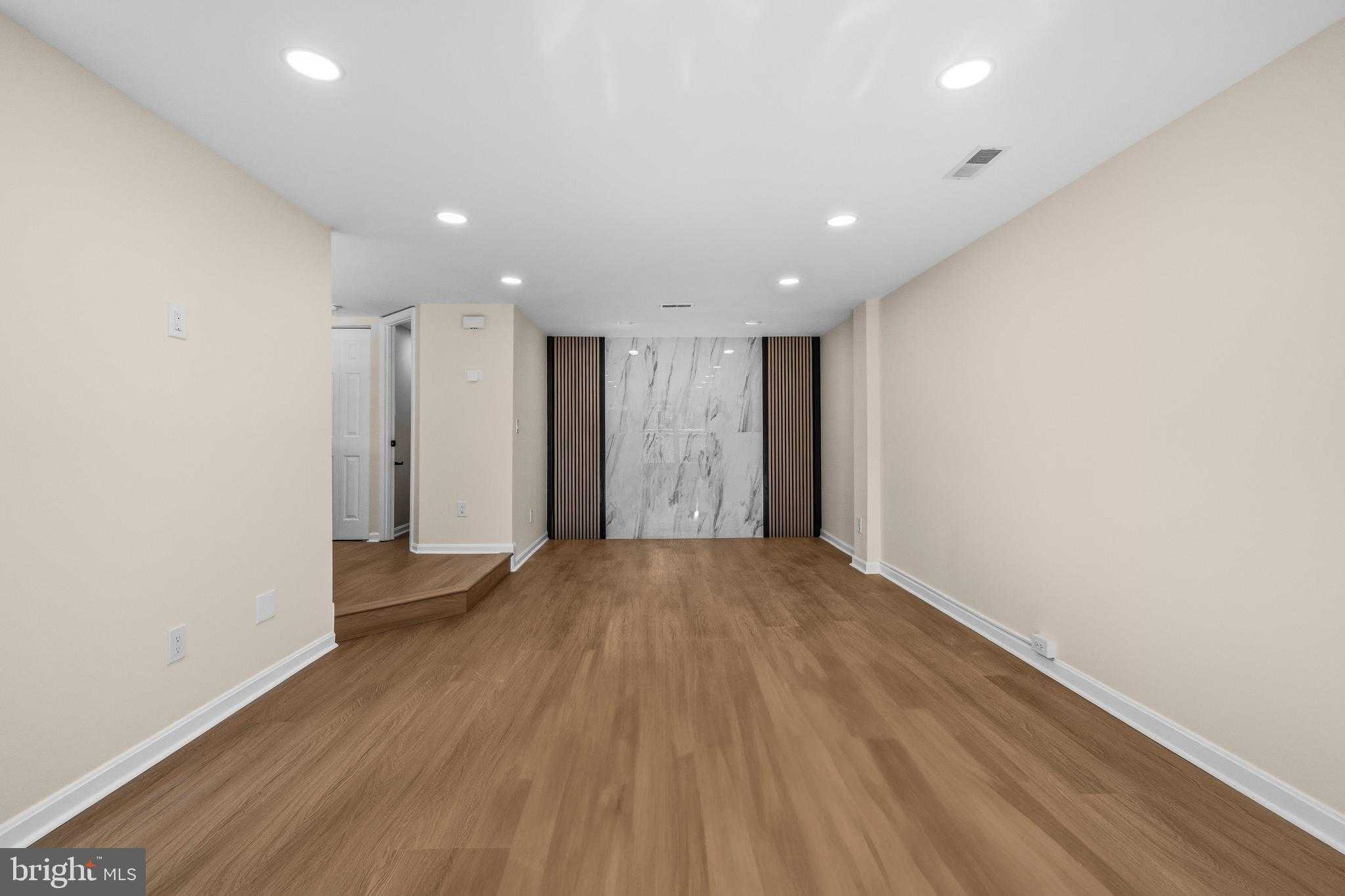 8810 Rustburg Cir photo 8