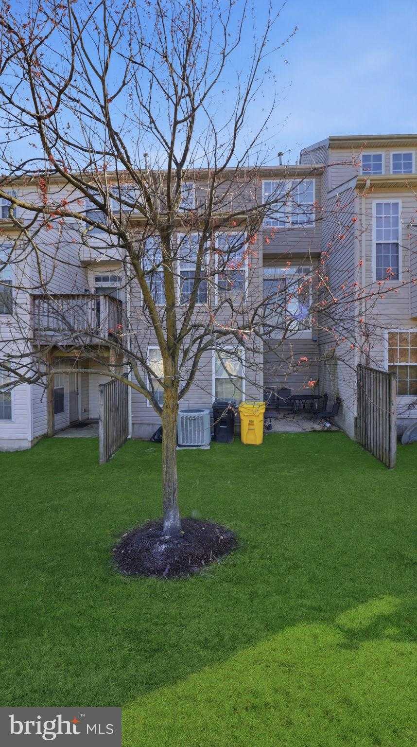 1404 Pangbourne Way photo 29