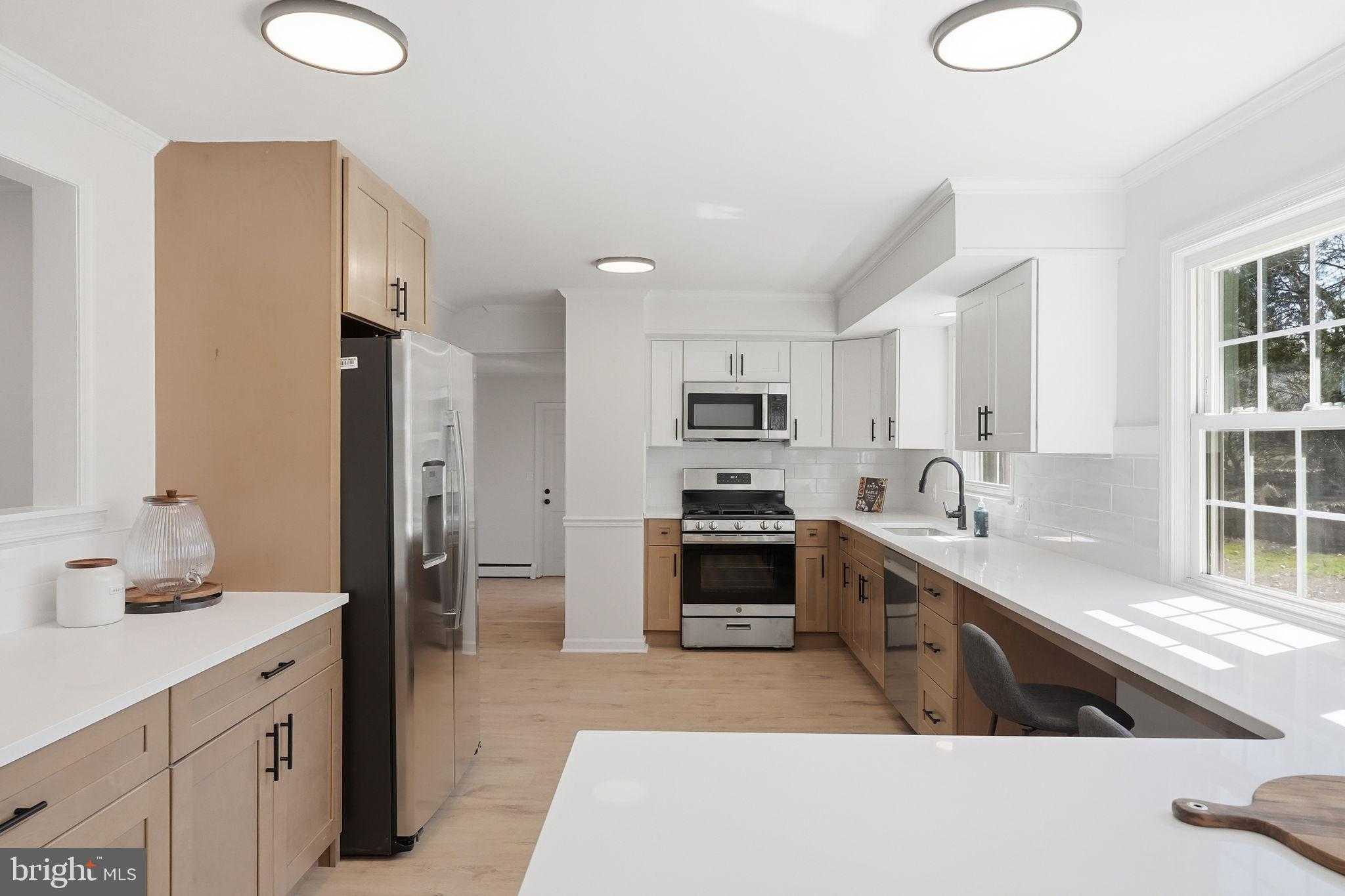 550 Bonnybrook Ave photo 2