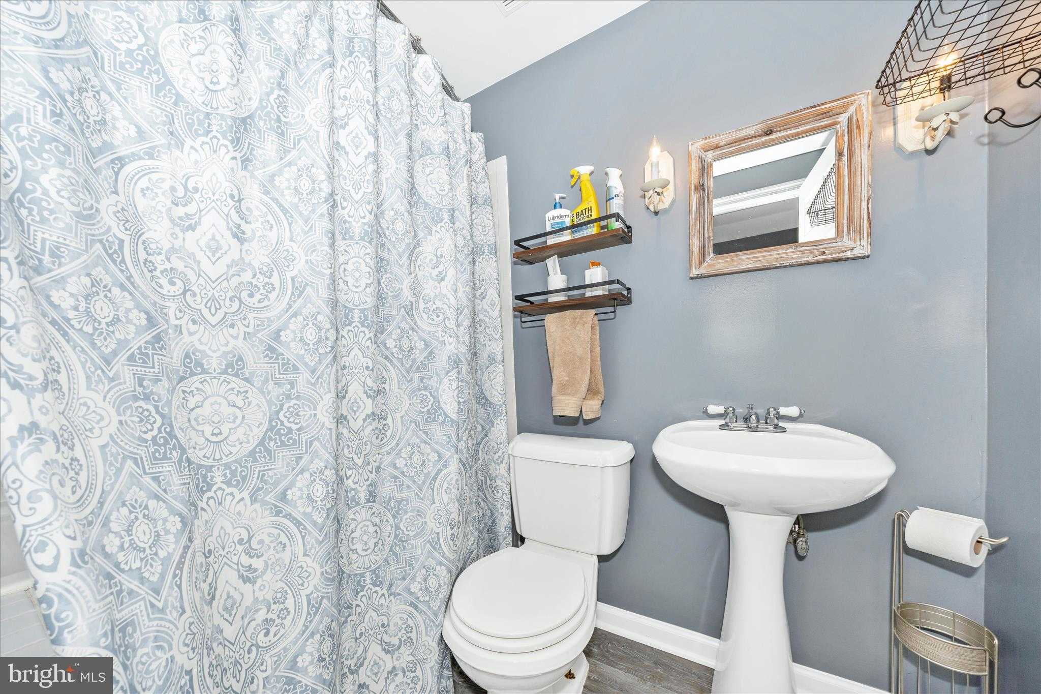 10747 Edgewood CT photo 33