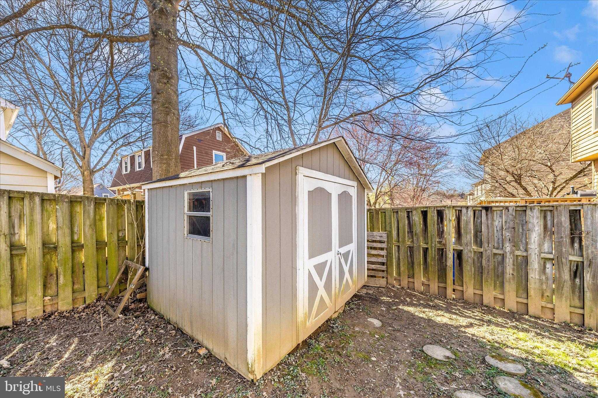 10747 Edgewood CT photo 37