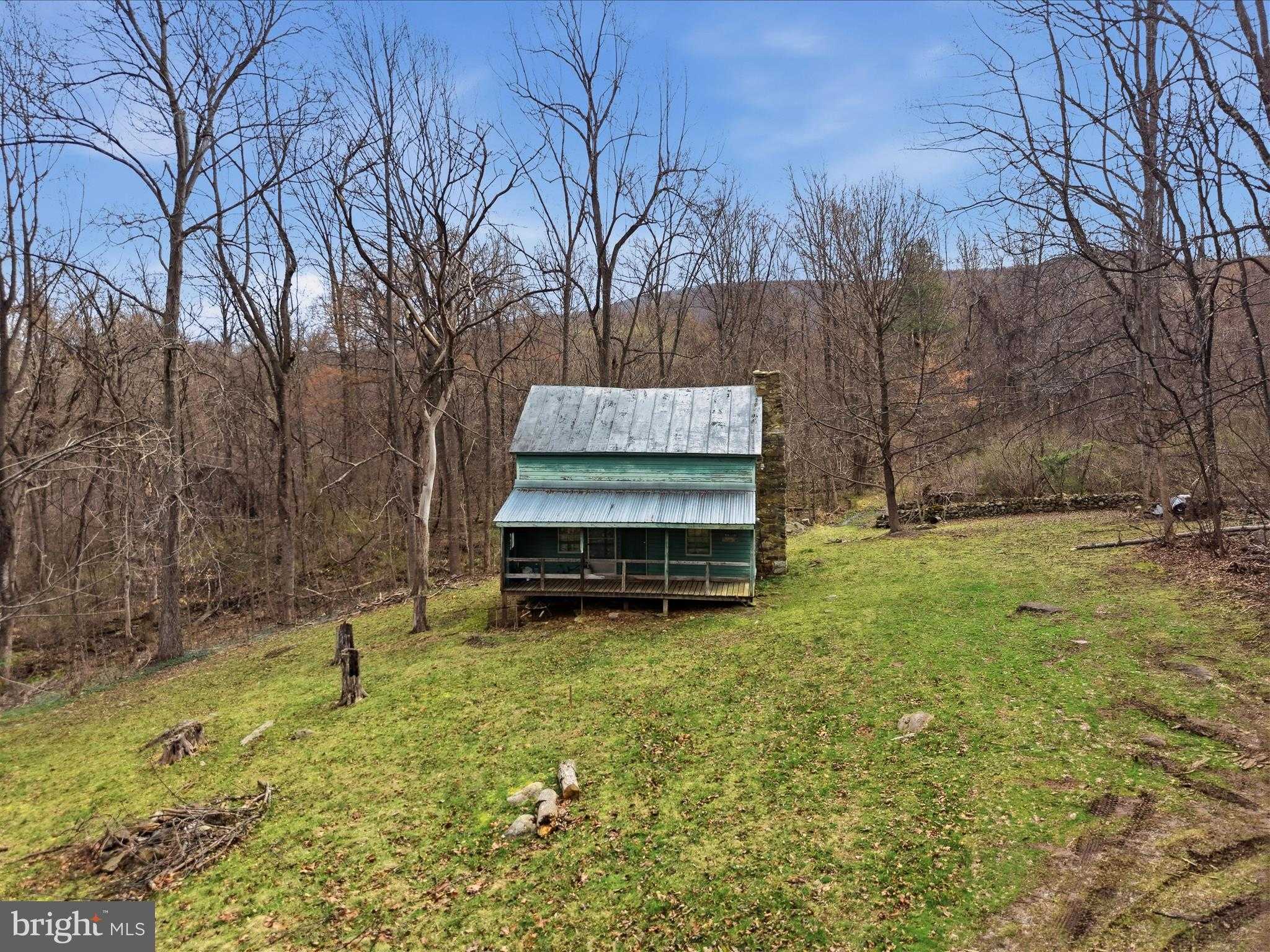 107 Top of Loop Ln photo 2