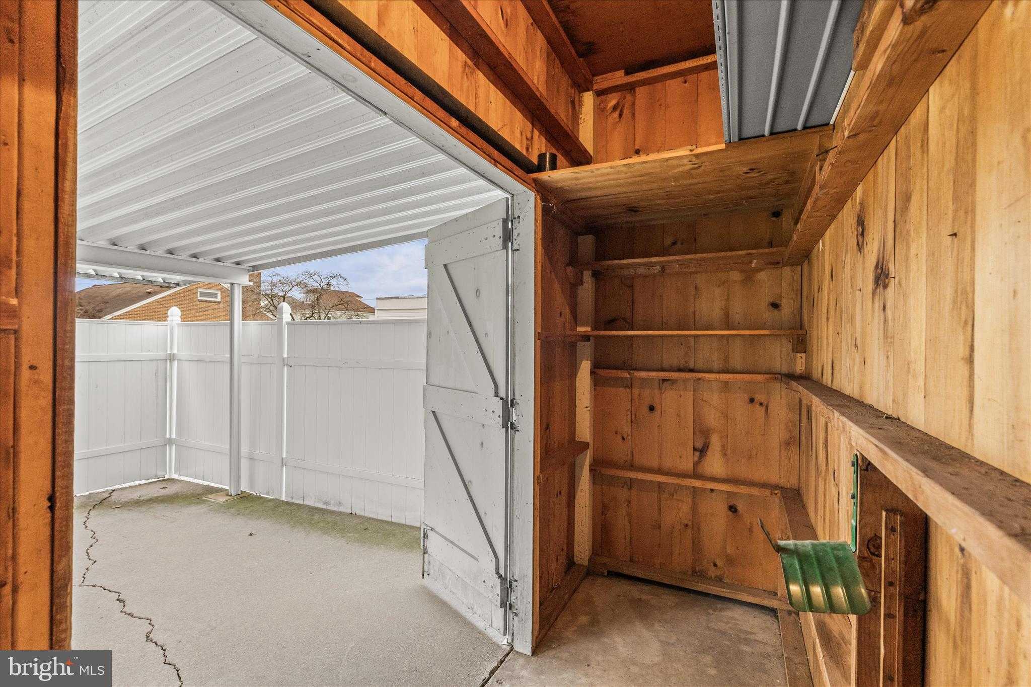 566 Baer Ave photo 24