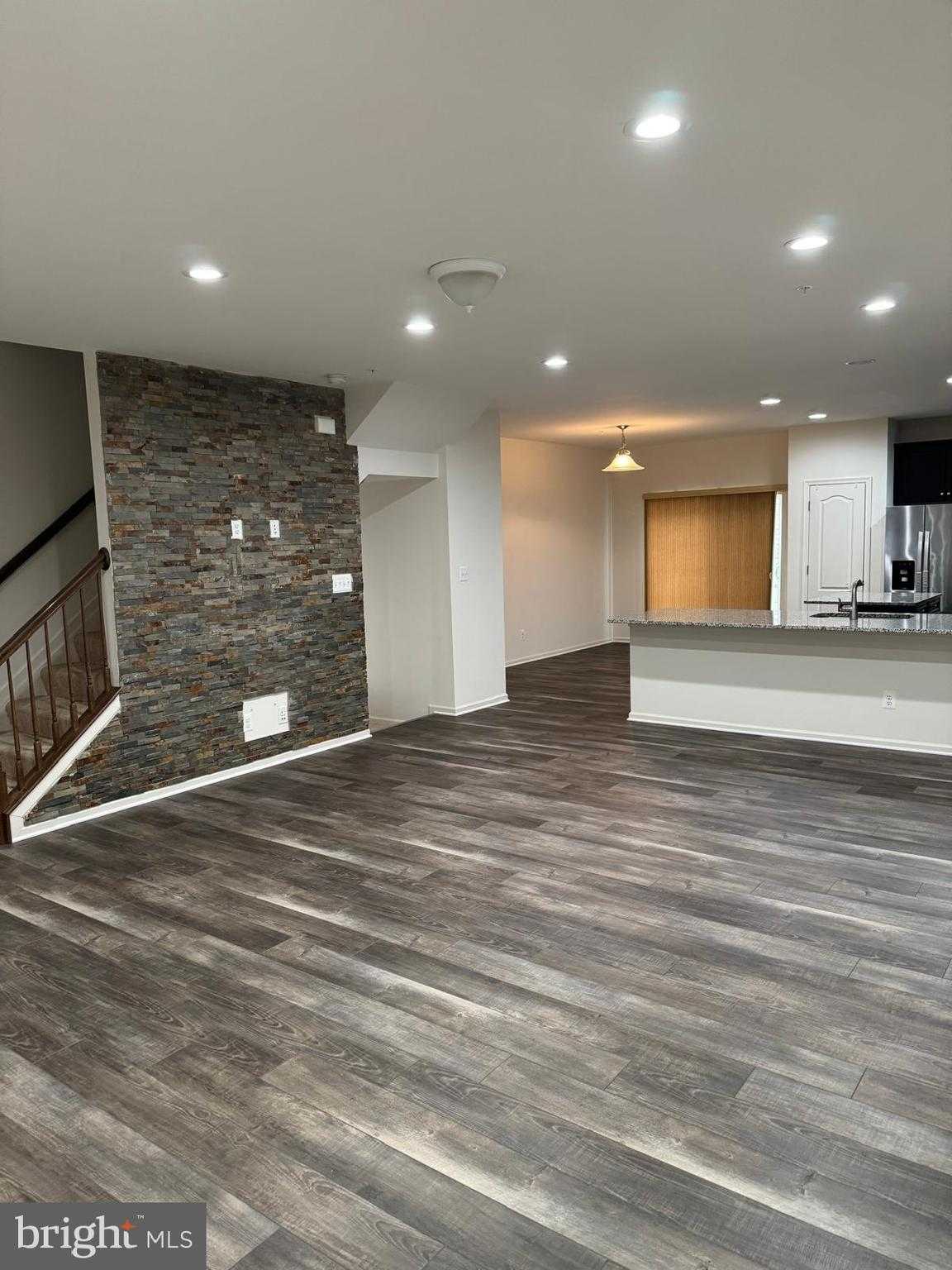 7724 Rearden CT photo 10