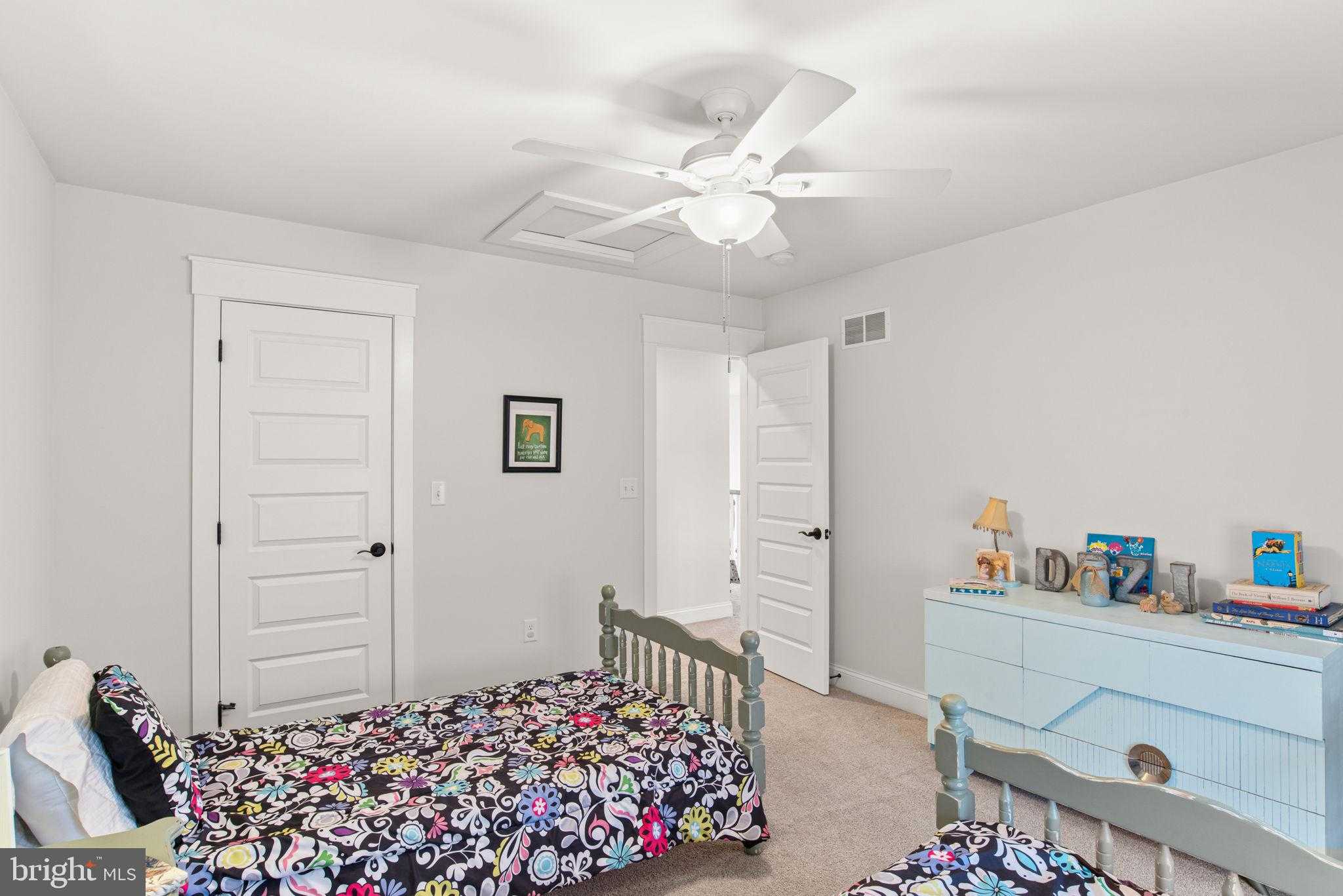 1829 Emerald Way photo 36