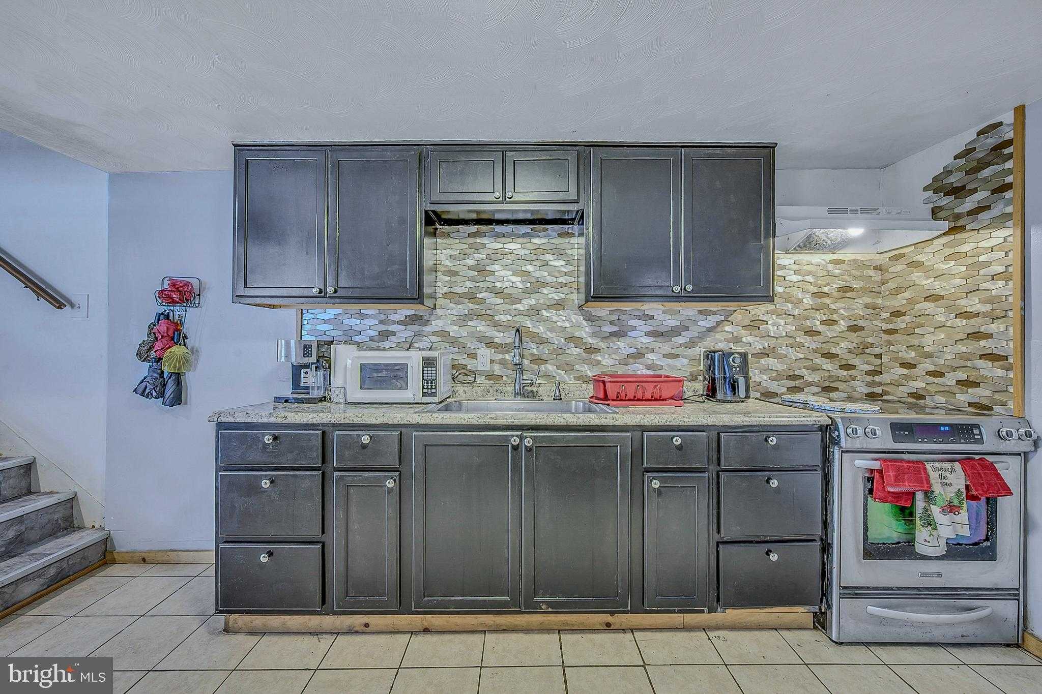 132 Espy St photo 10